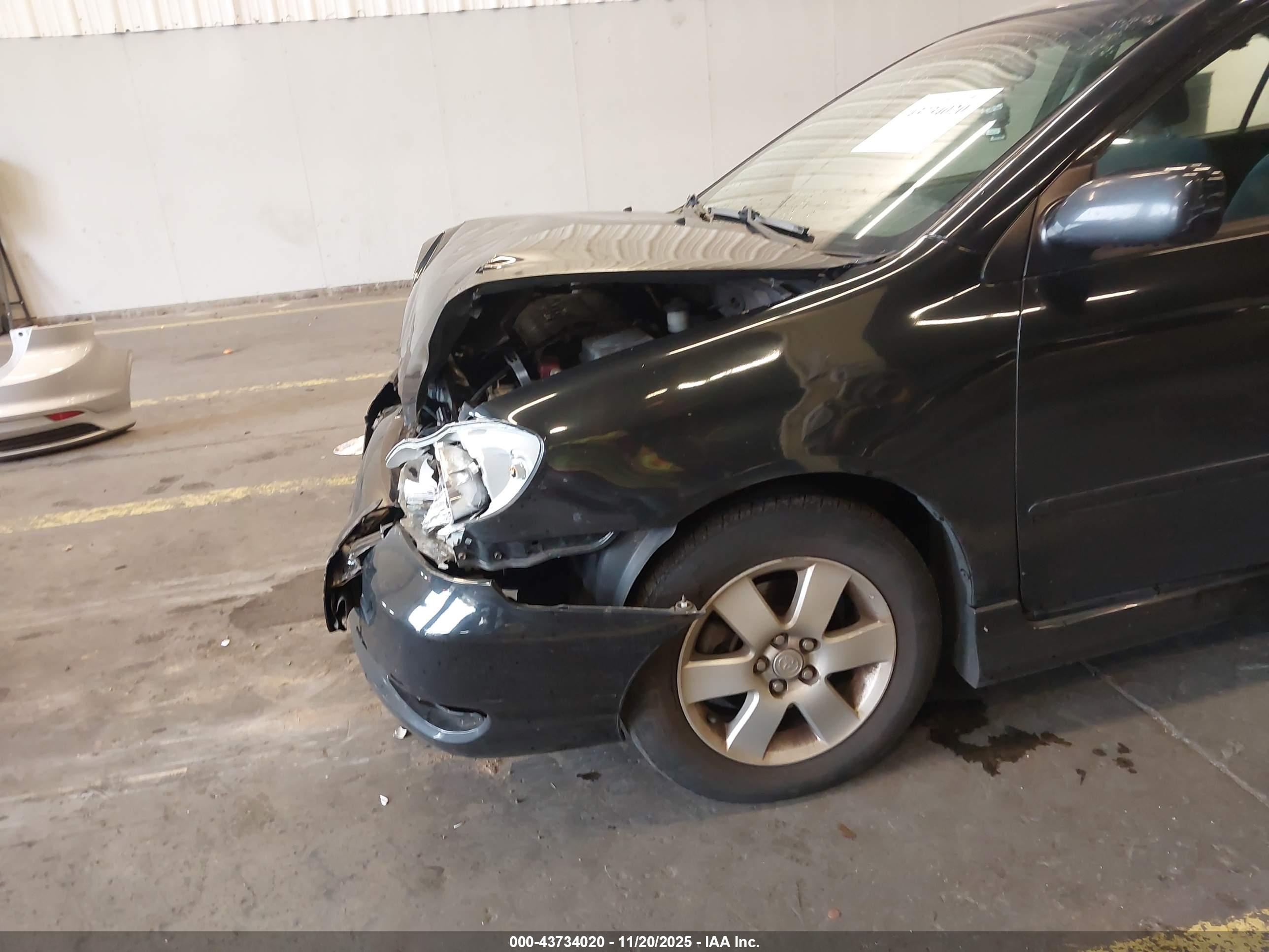 TOYOTA COROLLA image 6