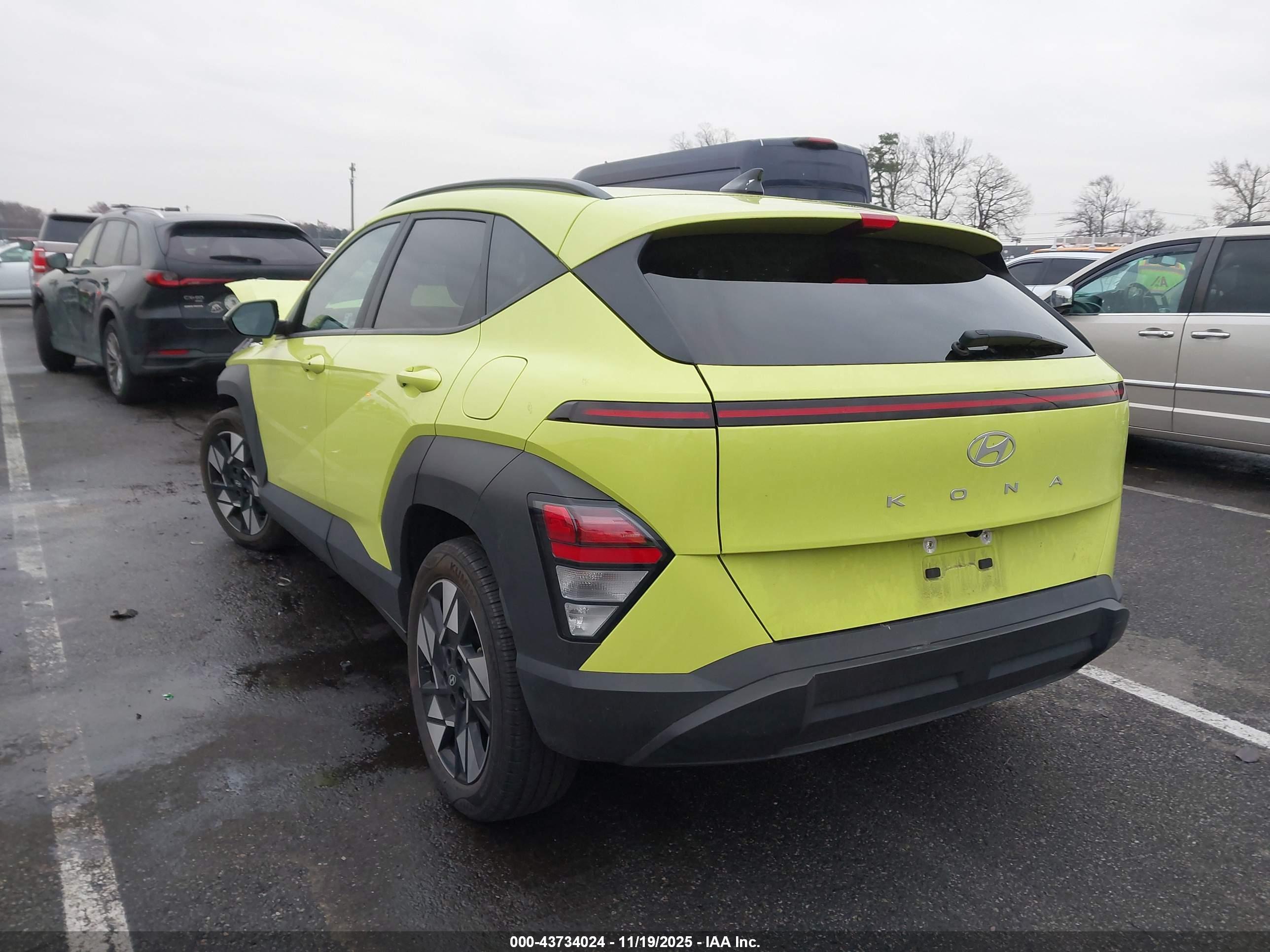 HYUNDAI KONA image 3