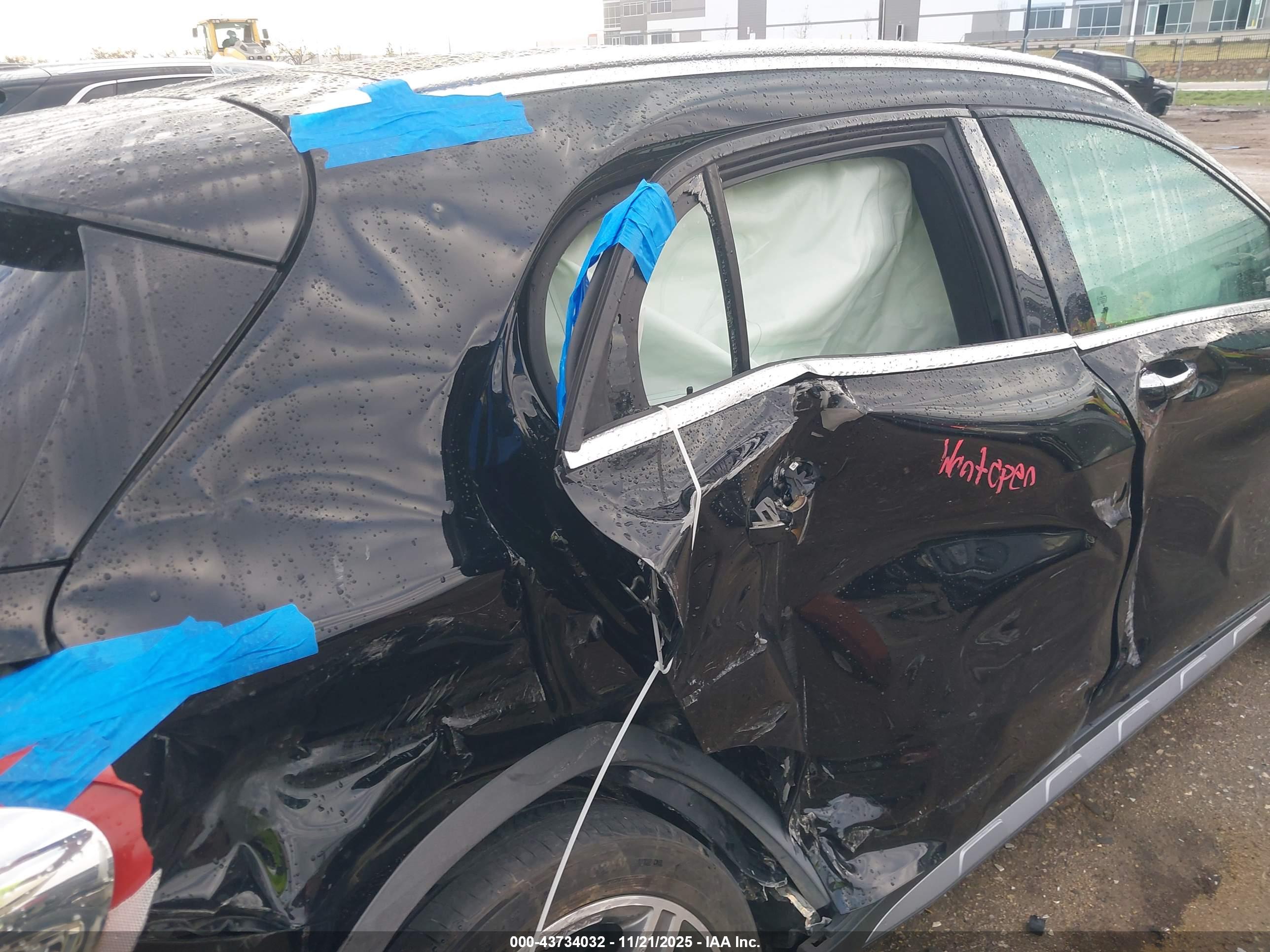 MERCEDES-BENZ GLA image 6