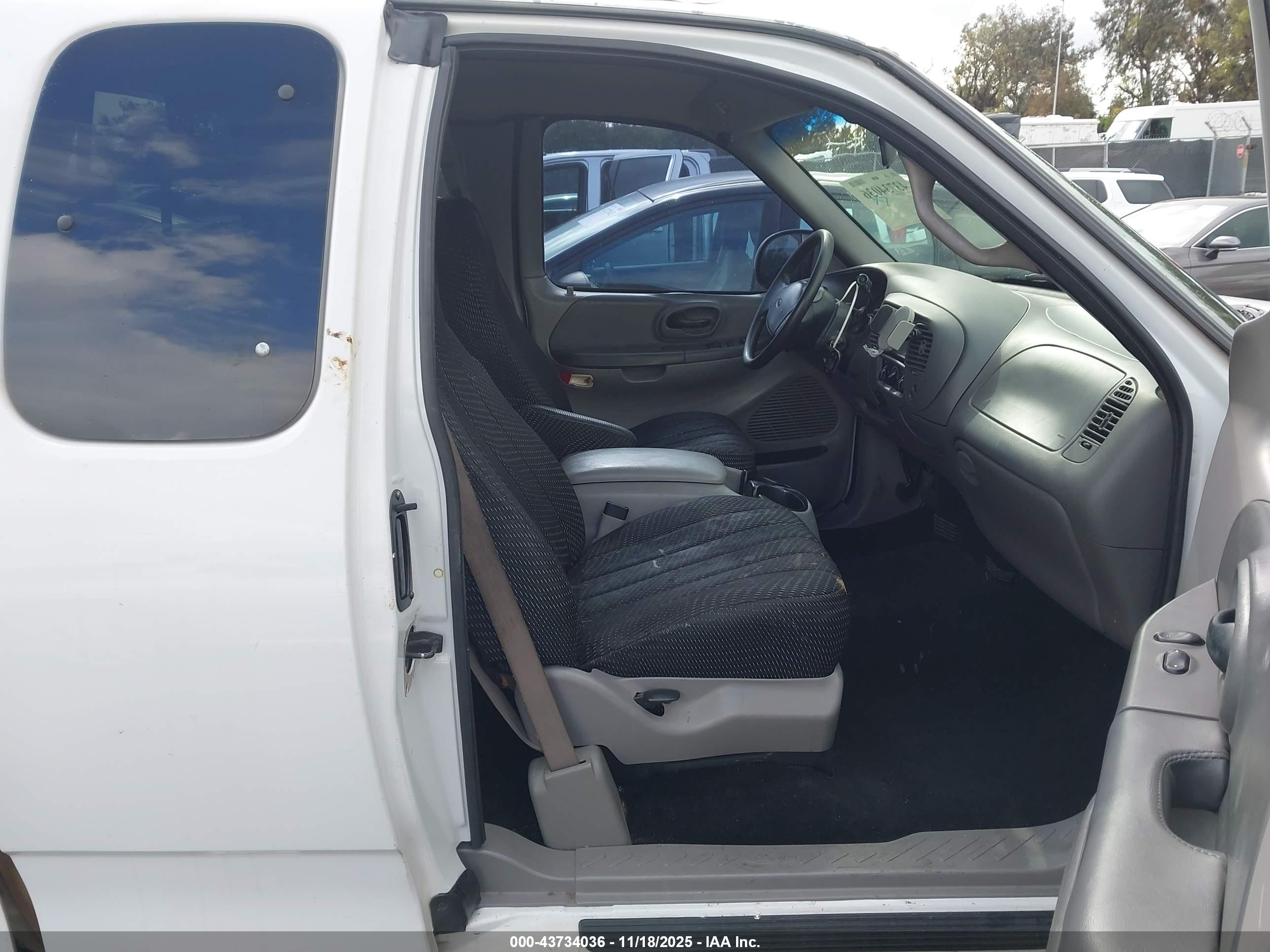 FORD F-150 image 5