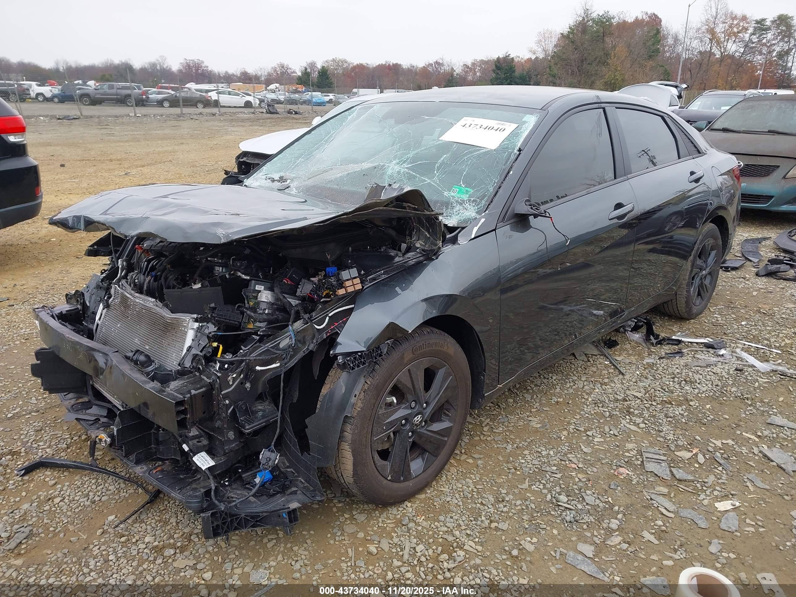 HYUNDAI ELANTRA image 2