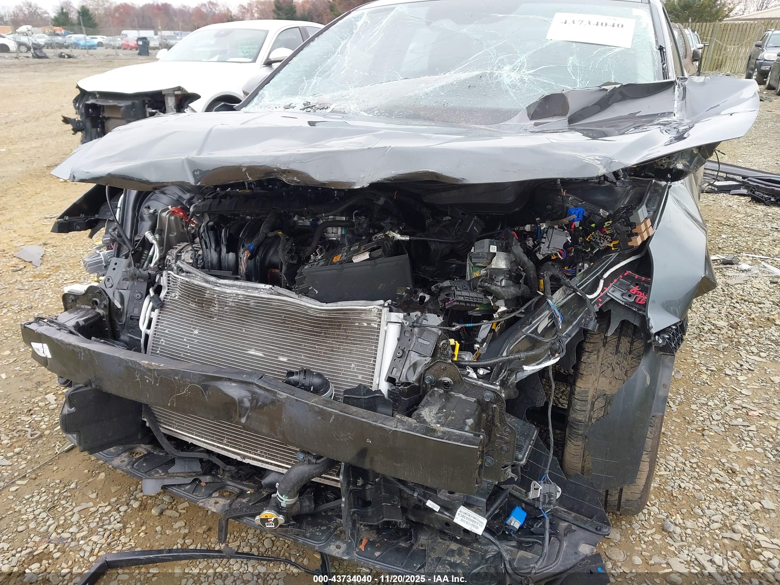 HYUNDAI ELANTRA image 6