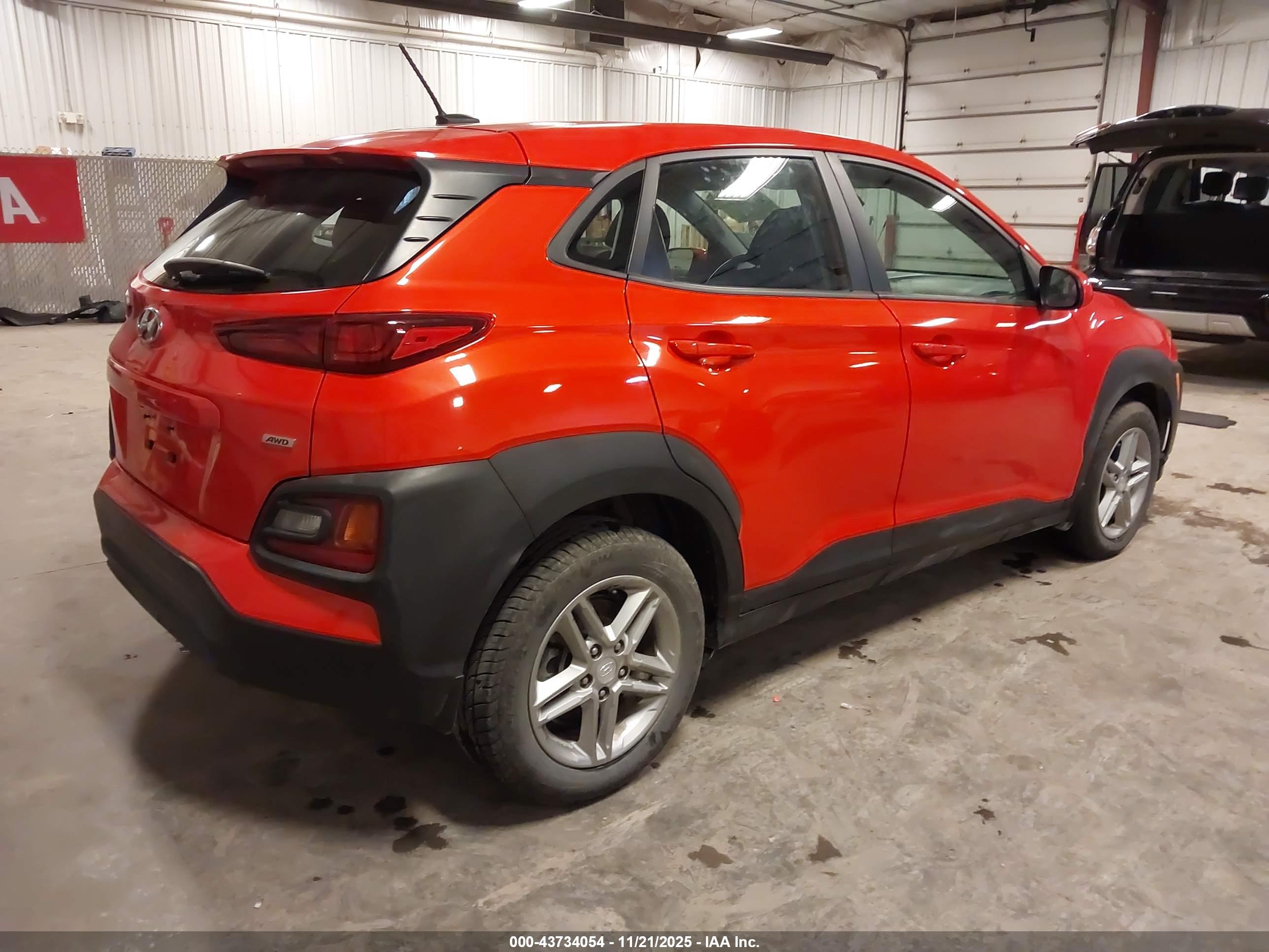 HYUNDAI KONA image 4