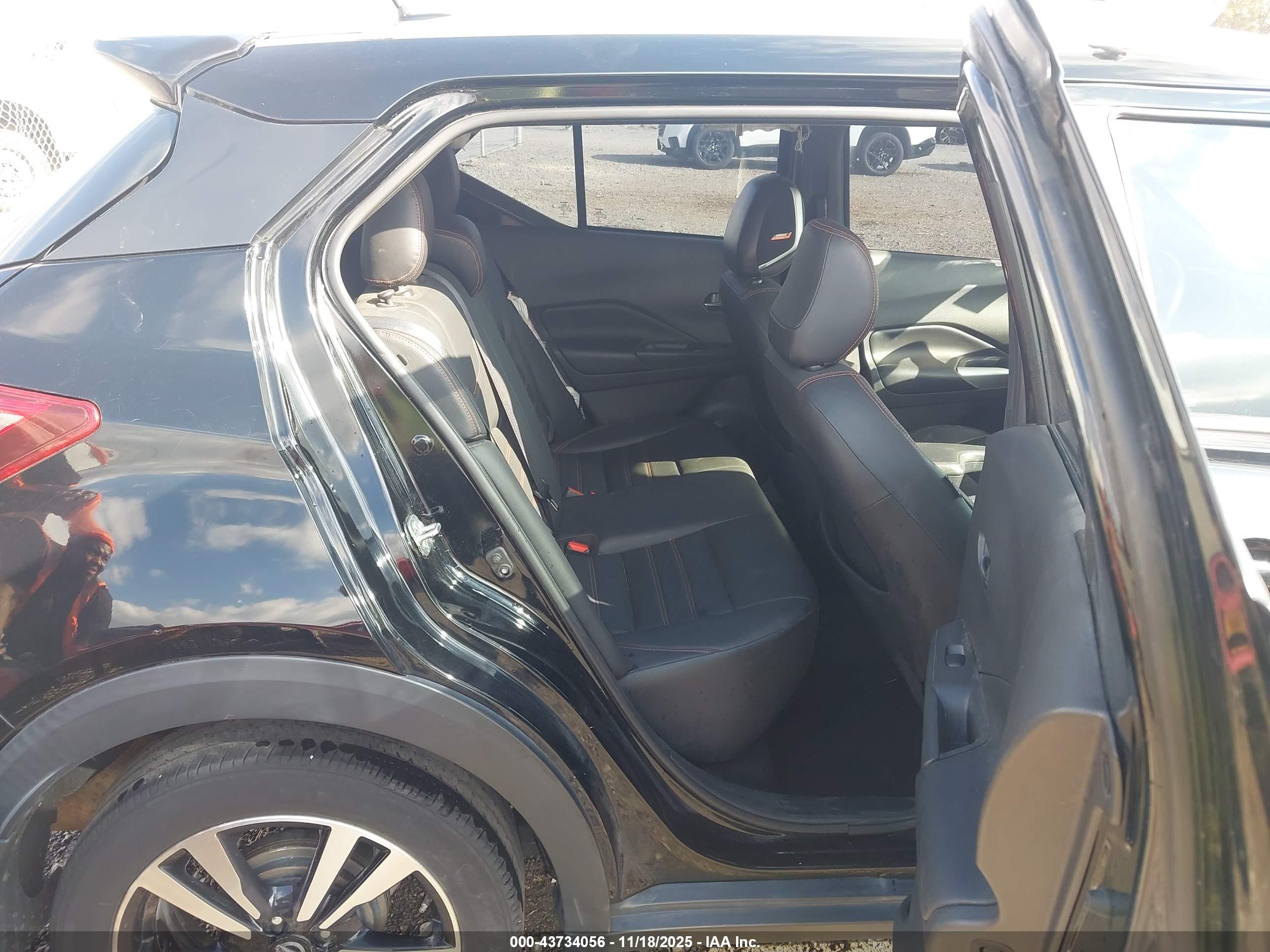 NISSAN KICKS image 8