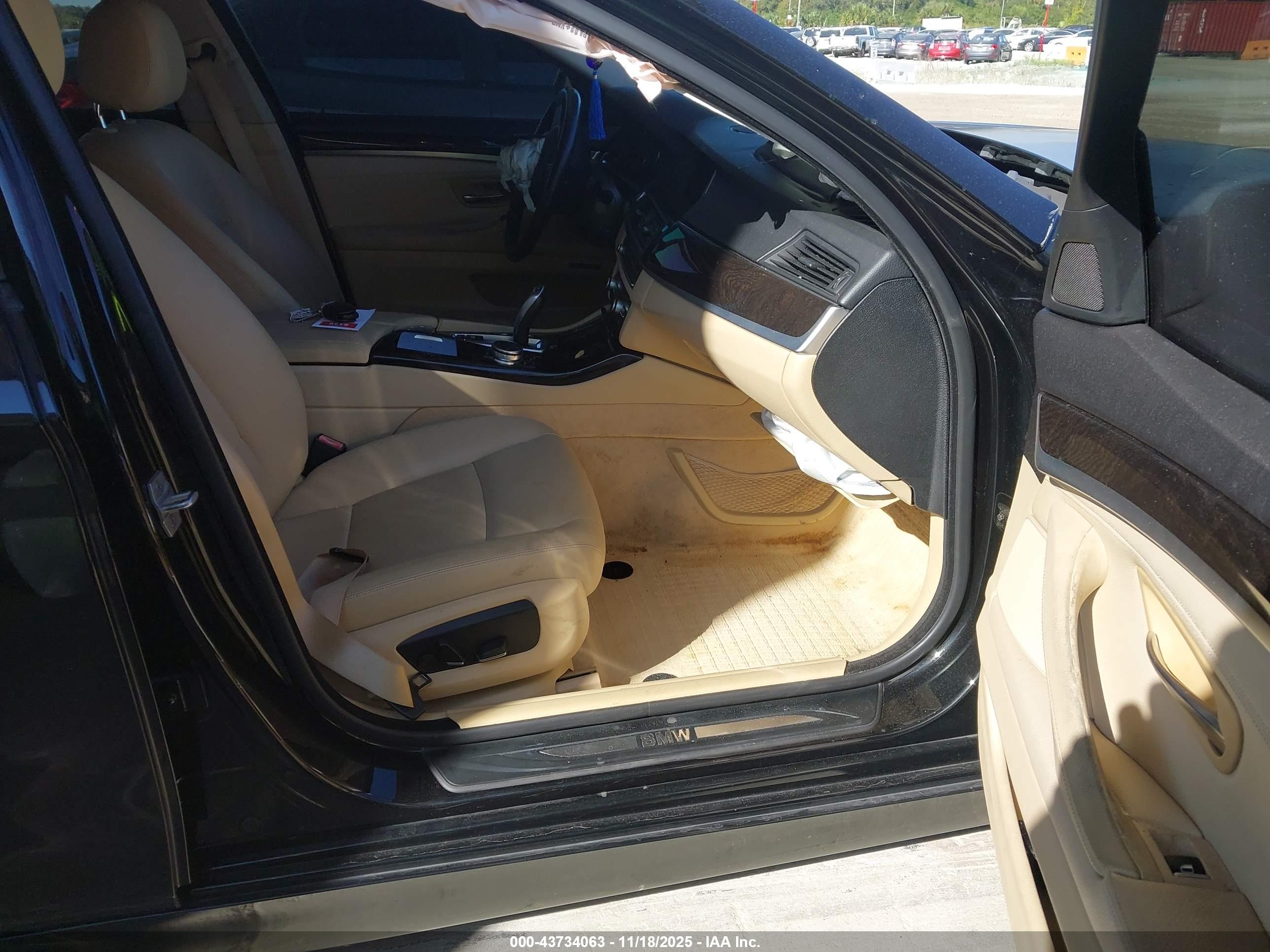 BMW 528I image 5