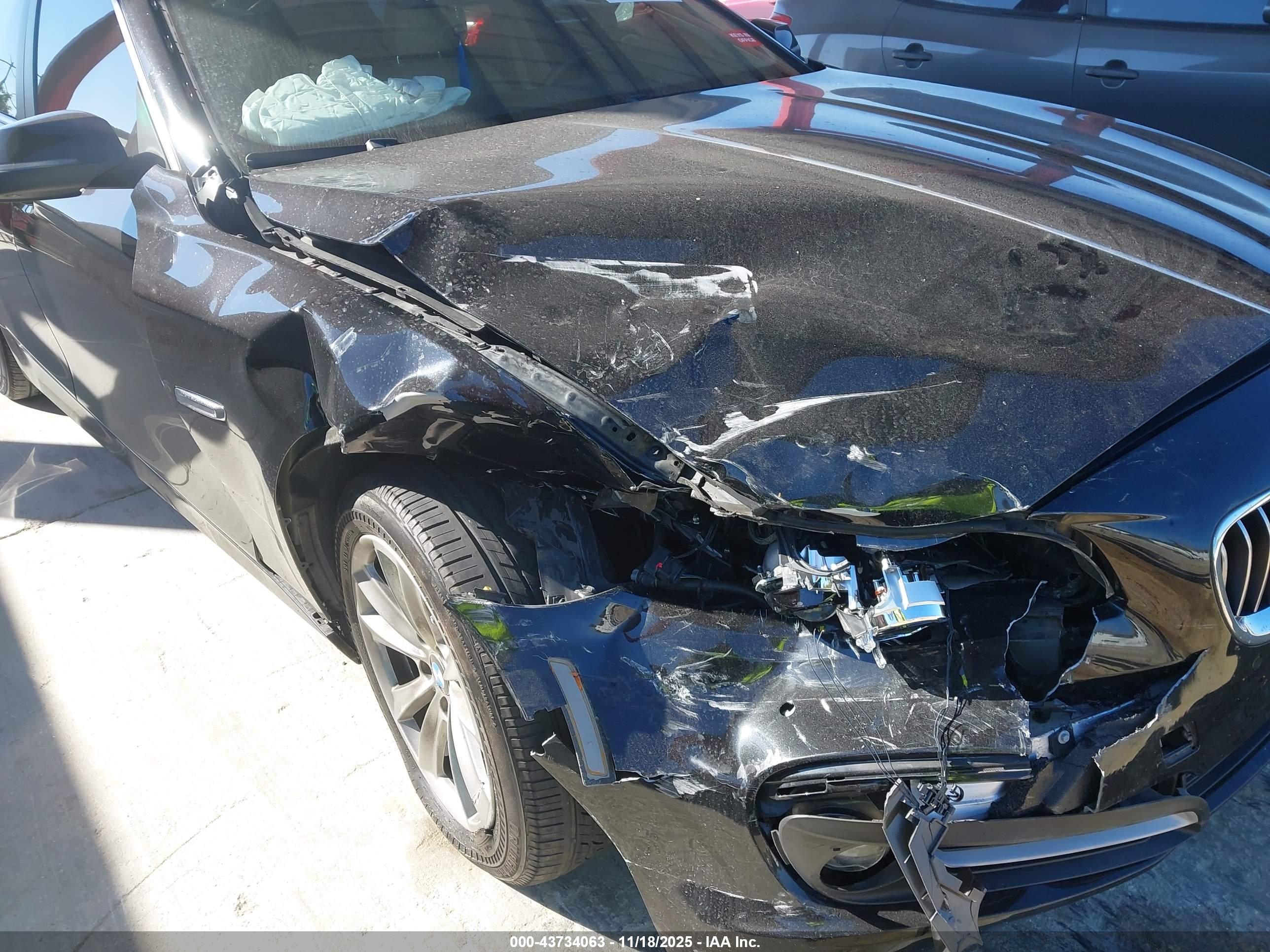 BMW 528I image 6