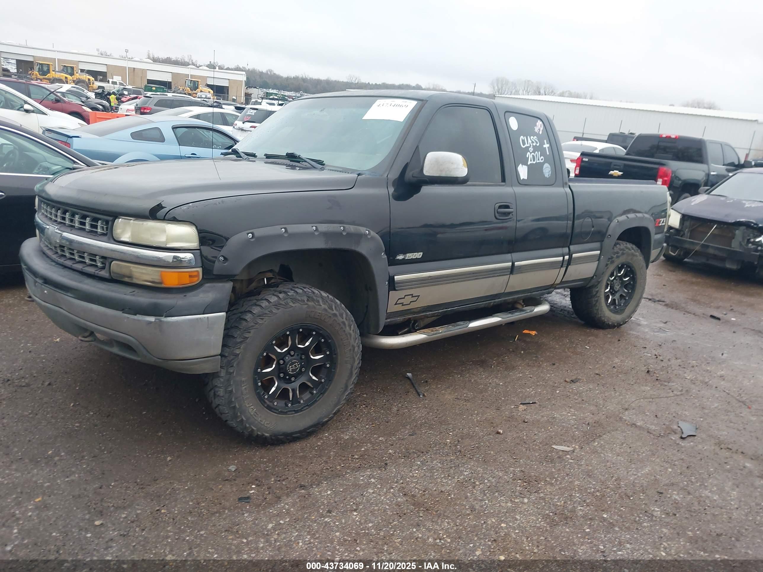 CHEVROLET SILVERADO image 2