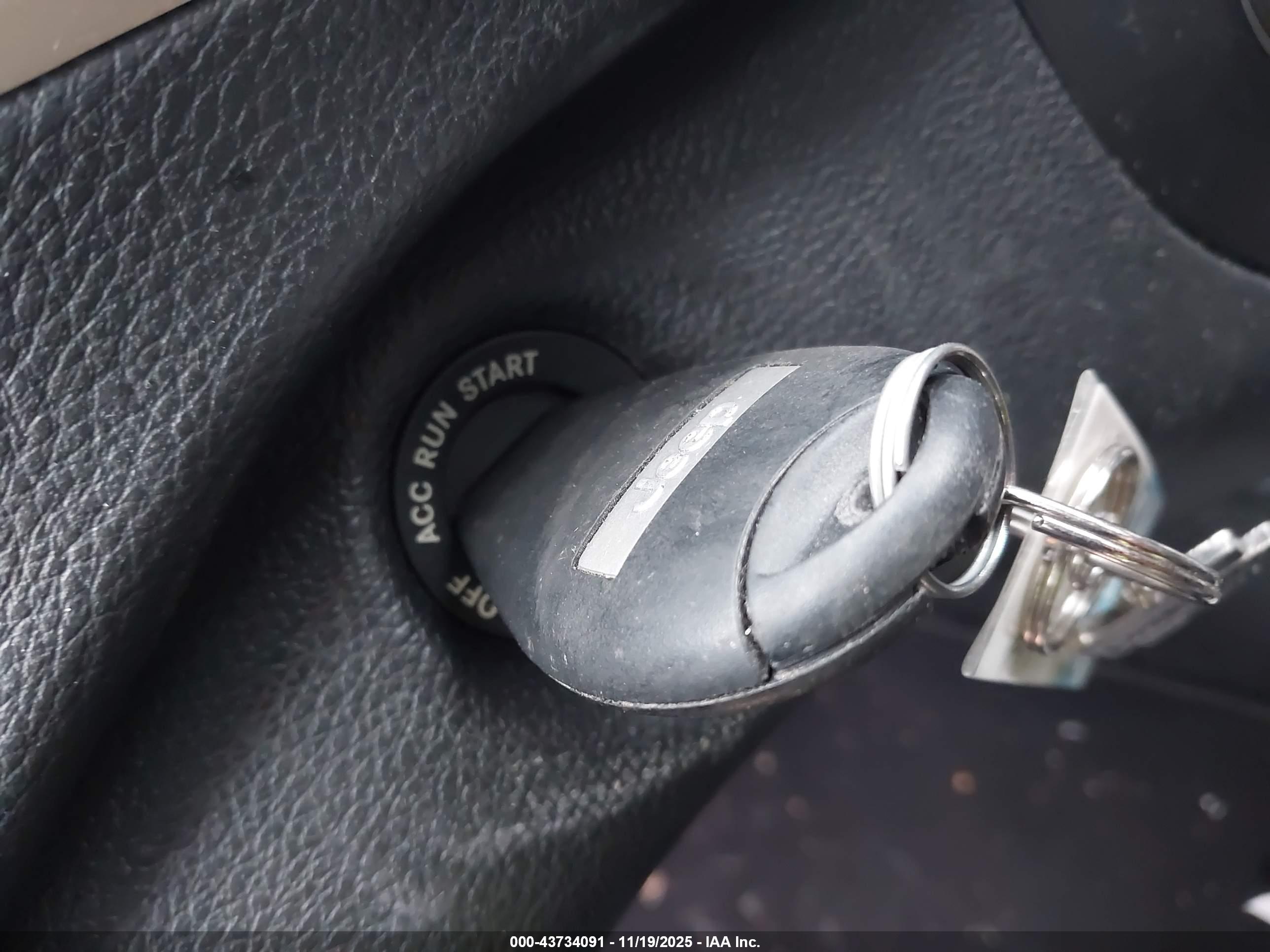 JEEP CHEROKEE image 11