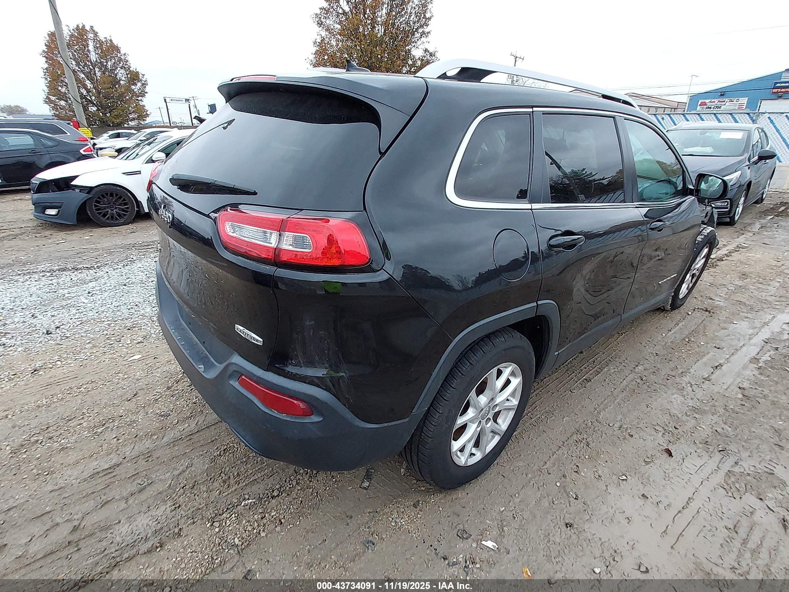 JEEP CHEROKEE image 4