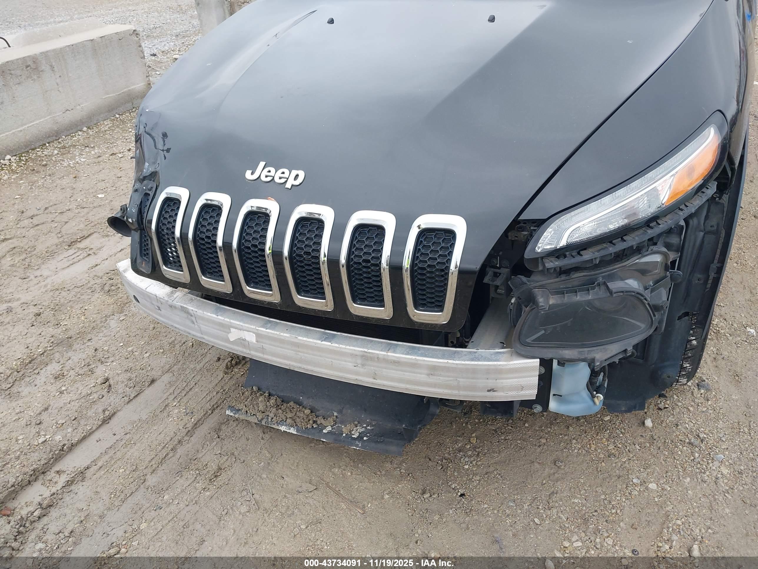 JEEP CHEROKEE image 6