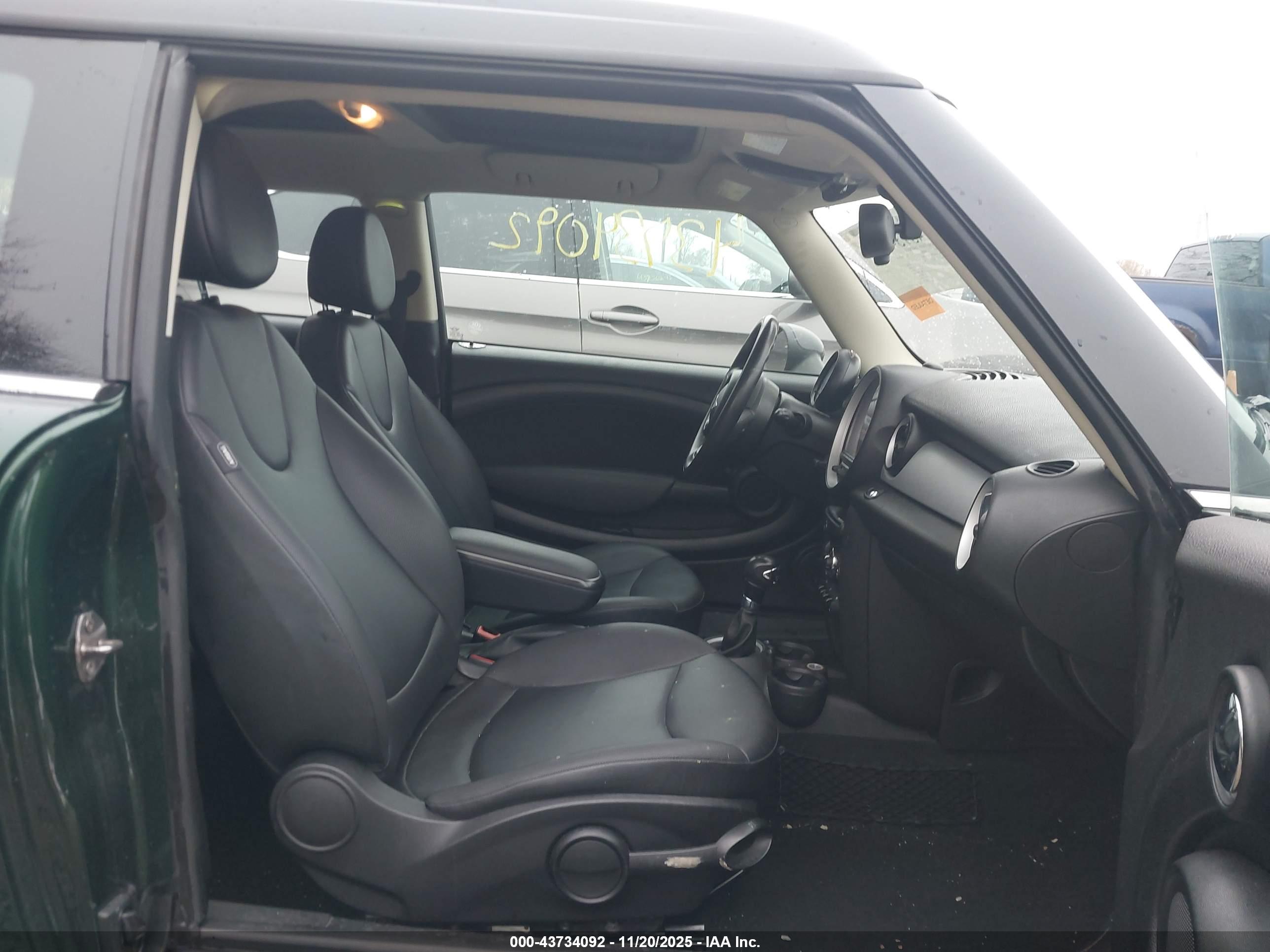 MINI CLUBMAN image 5