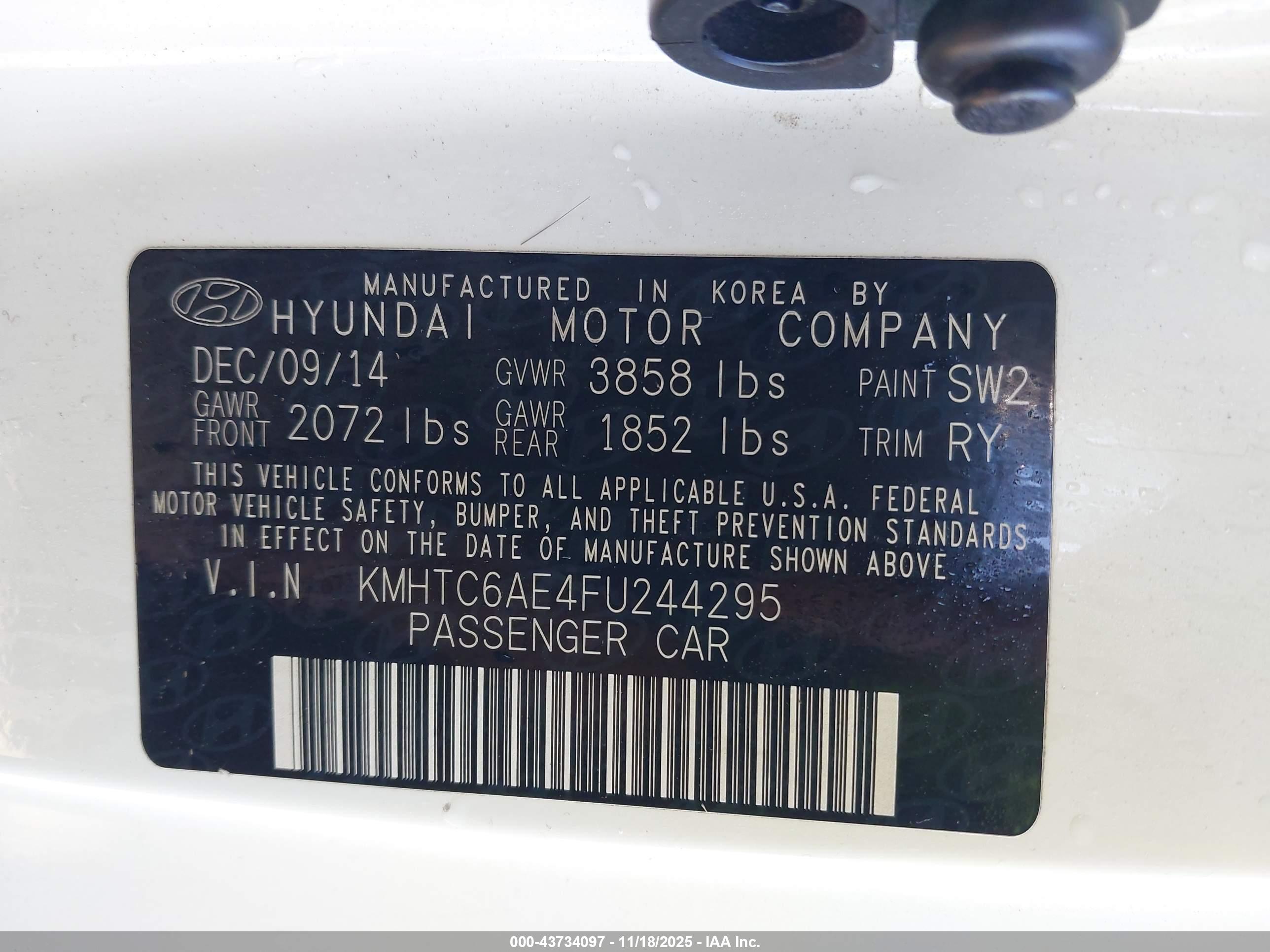 HYUNDAI VELOSTER image 9