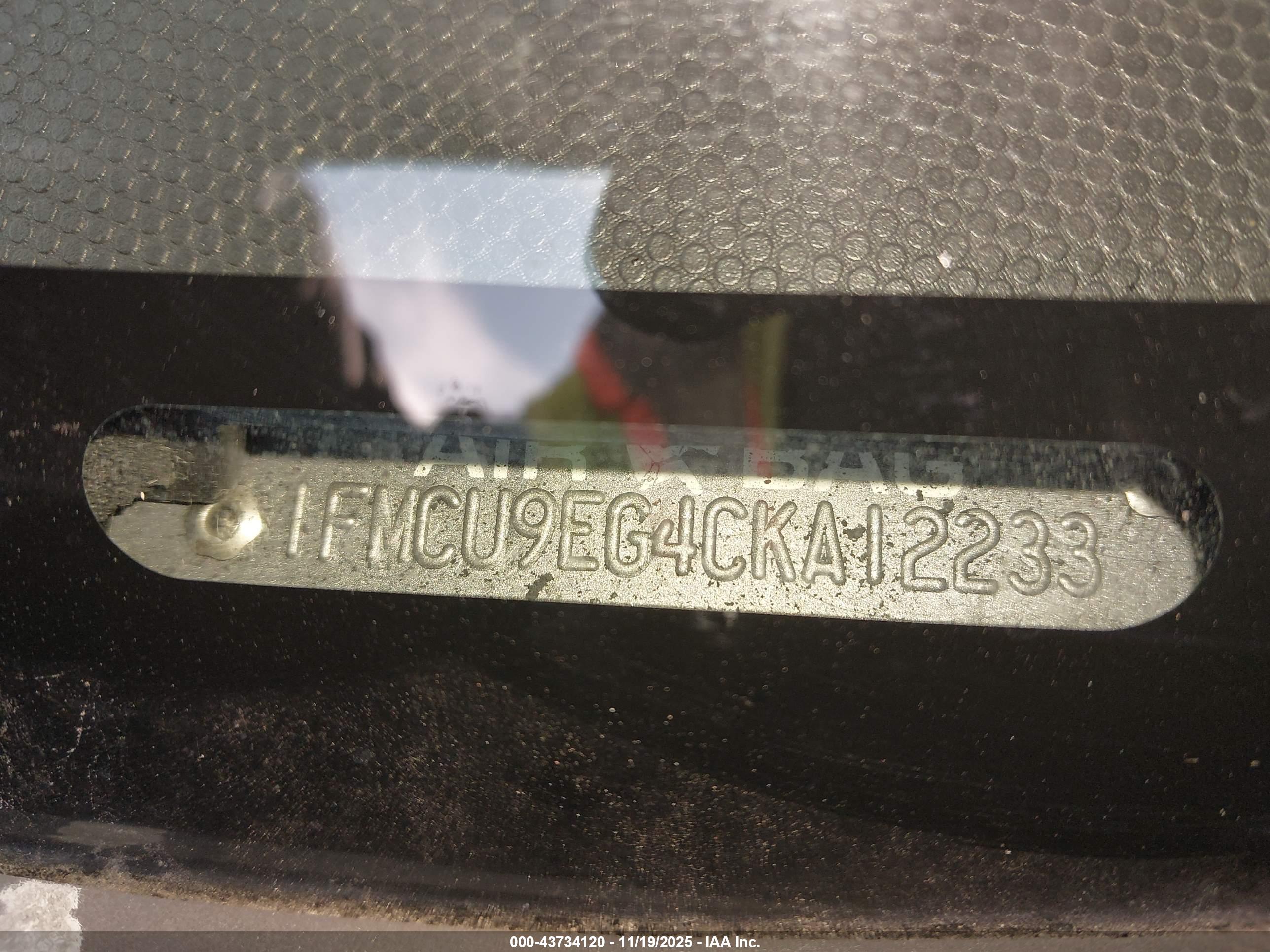 FORD ESCAPE image 9