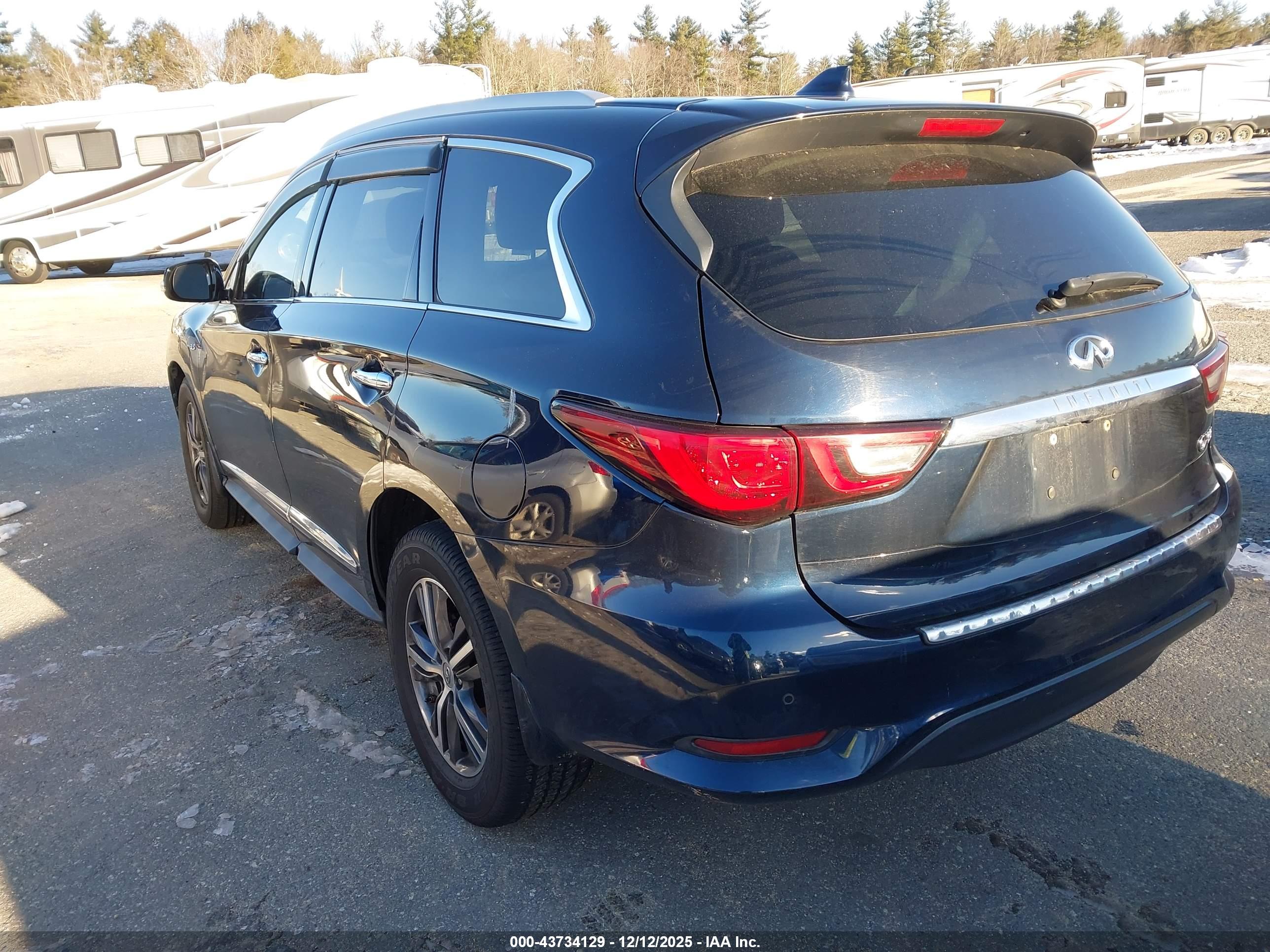 INFINITI QX60 image 3