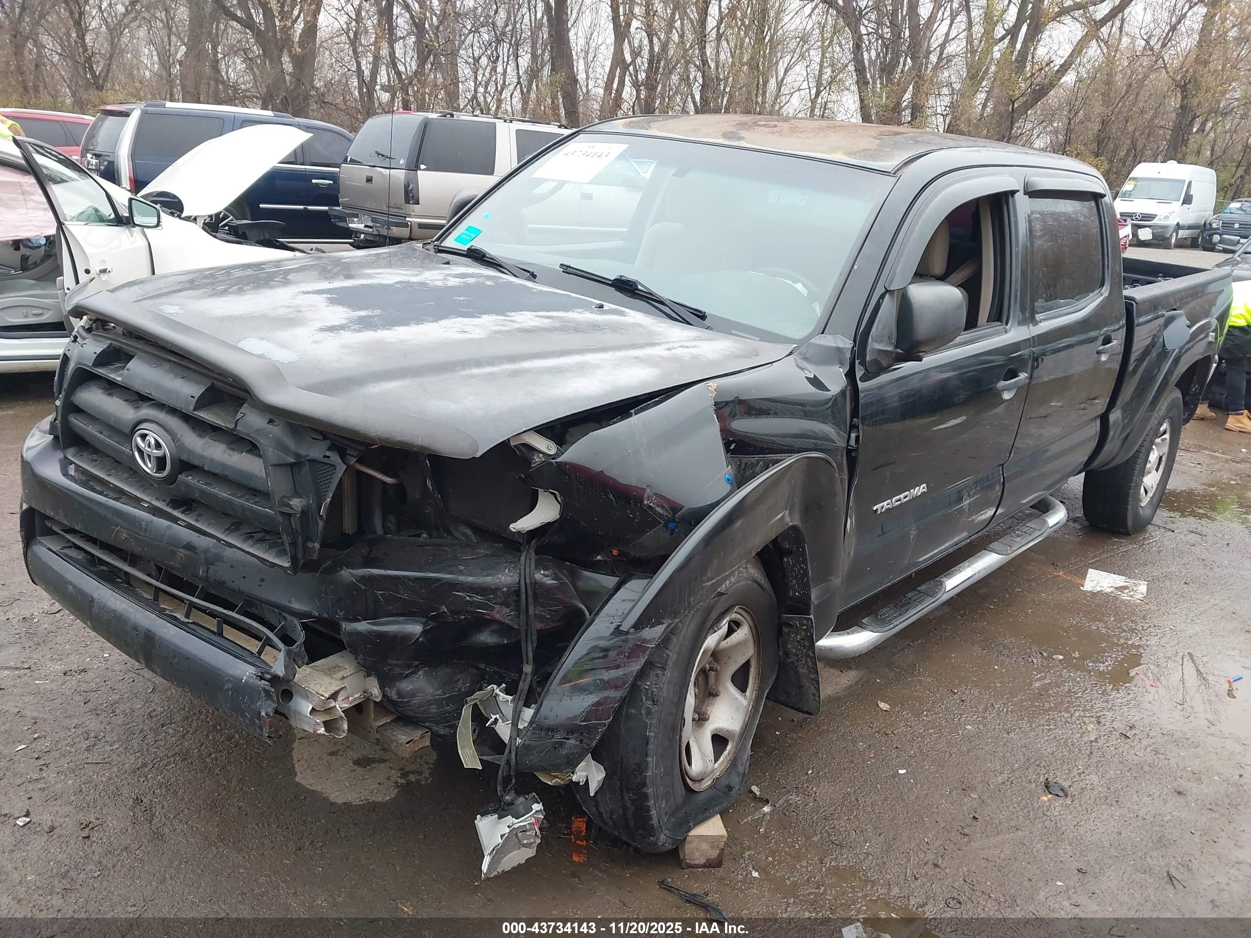 TOYOTA TACOMA image 2