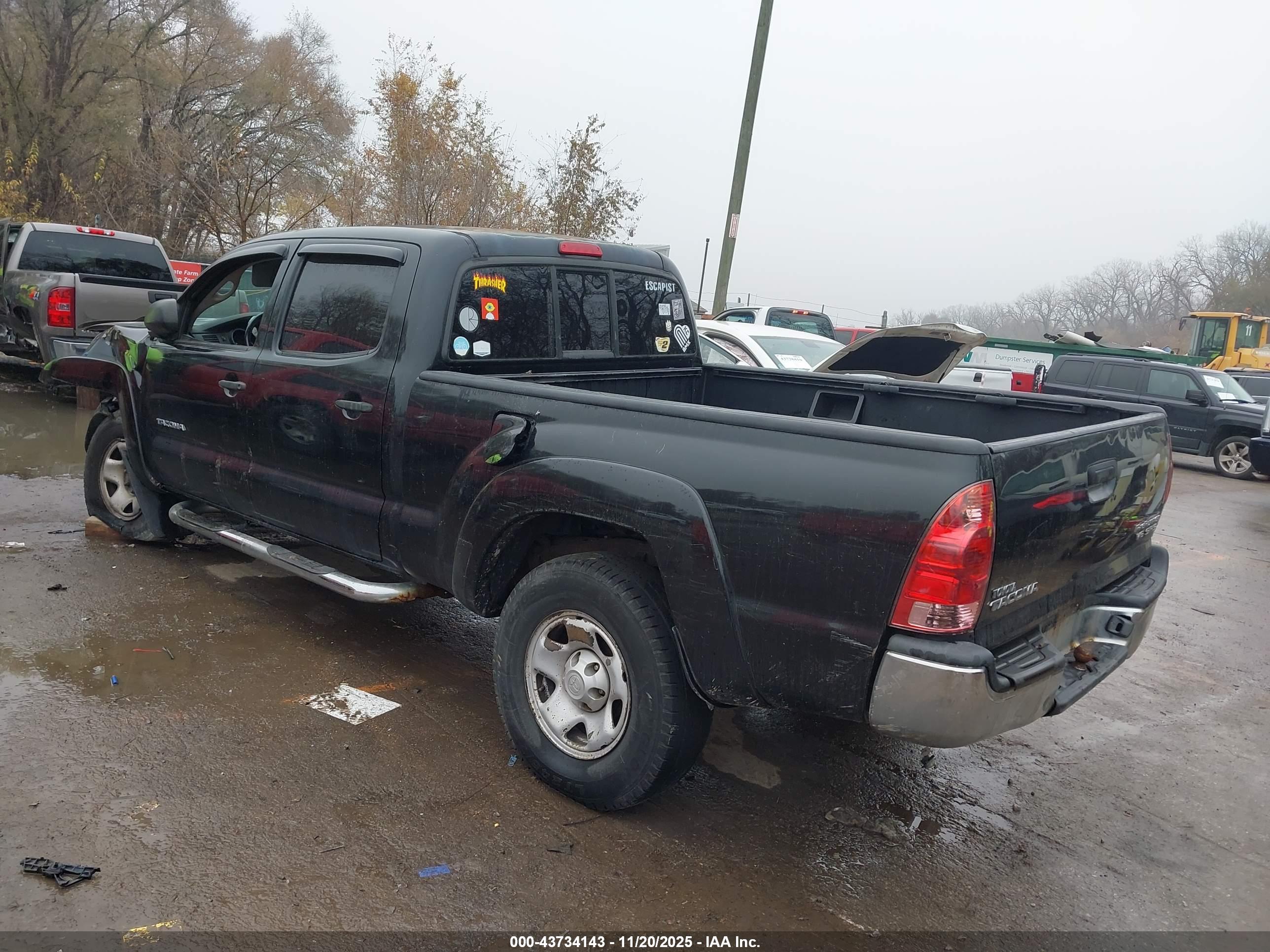 TOYOTA TACOMA image 3