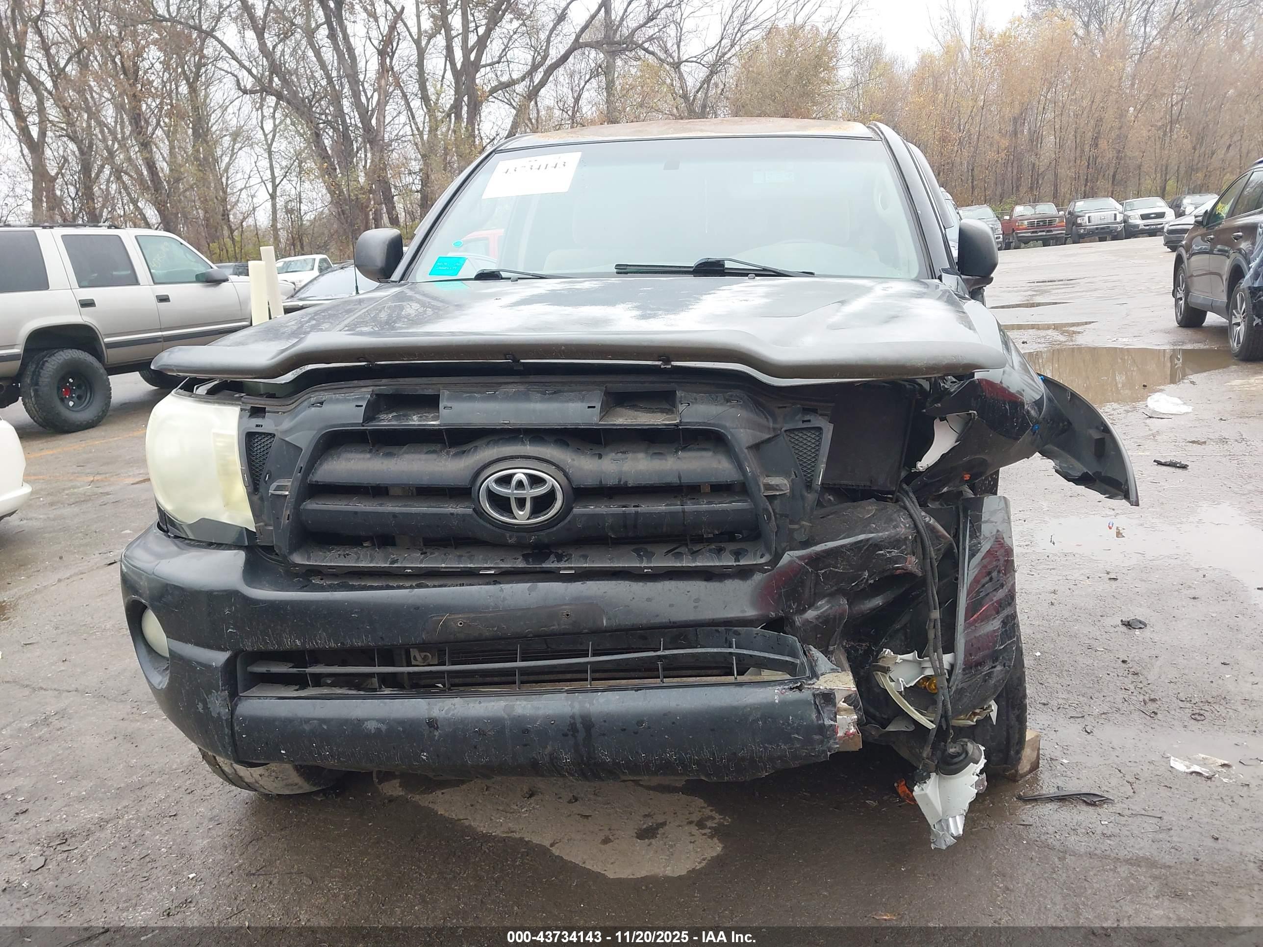 TOYOTA TACOMA image 6