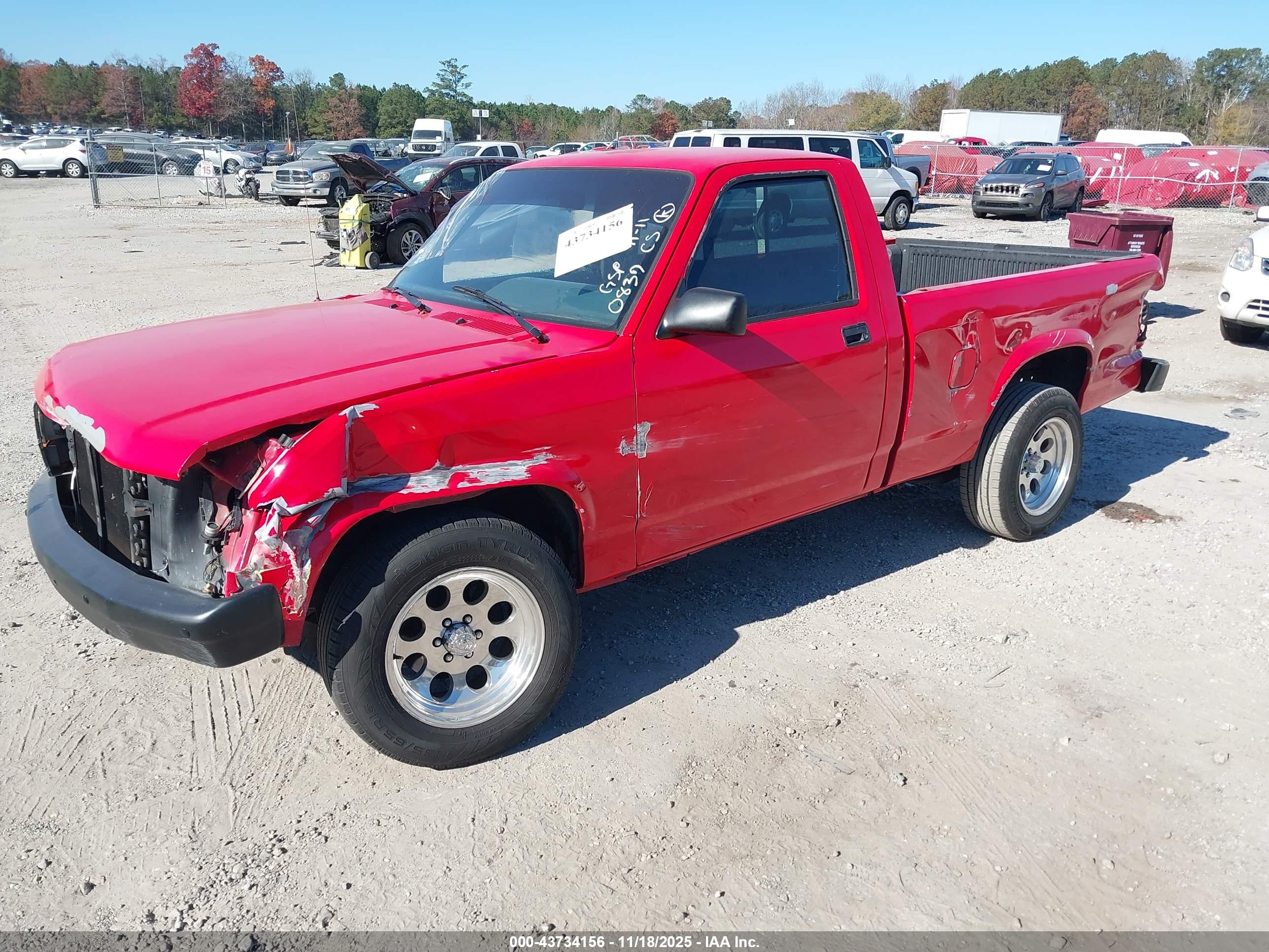 DODGE DAKOTA image 2
