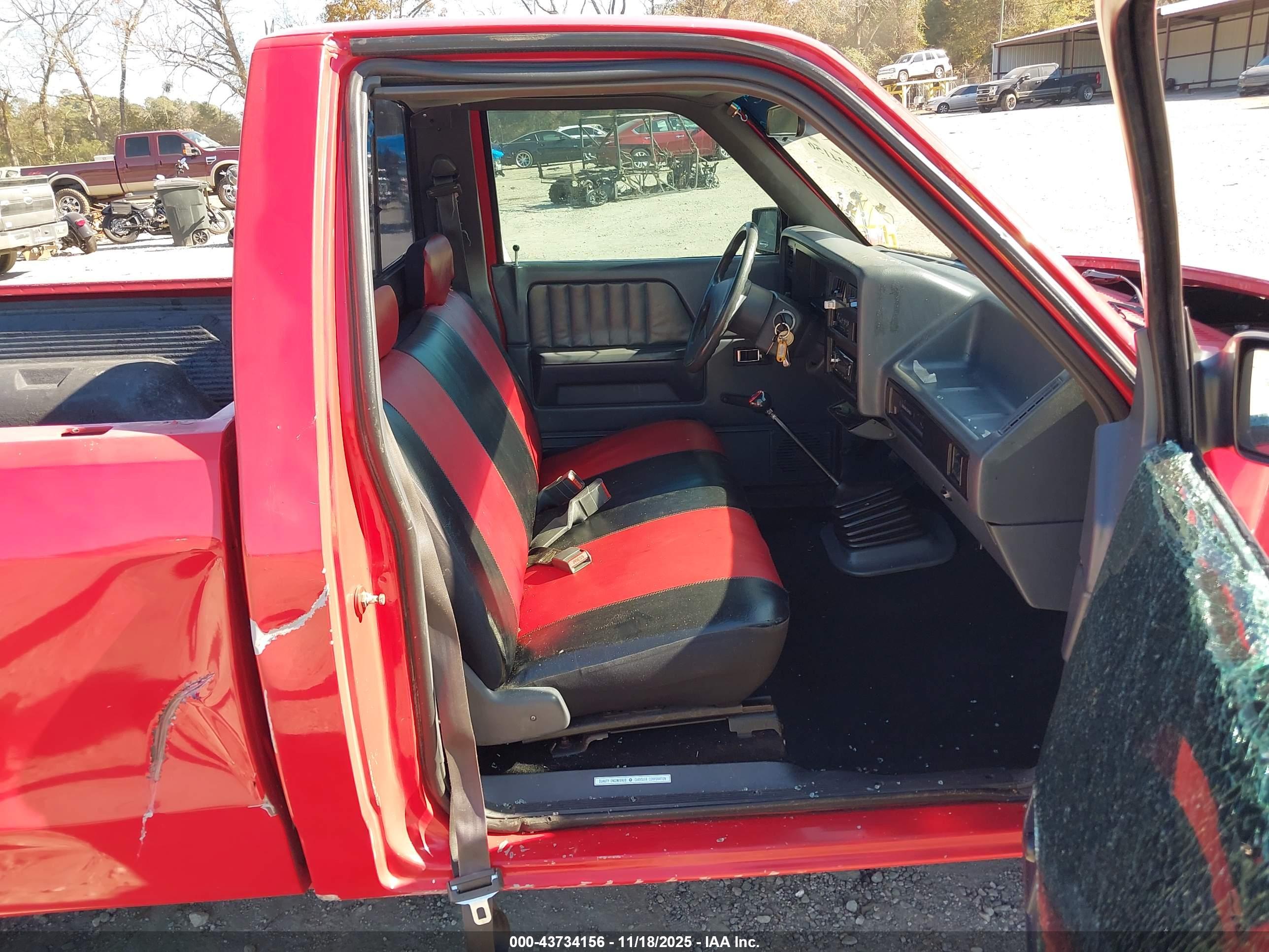 DODGE DAKOTA image 5