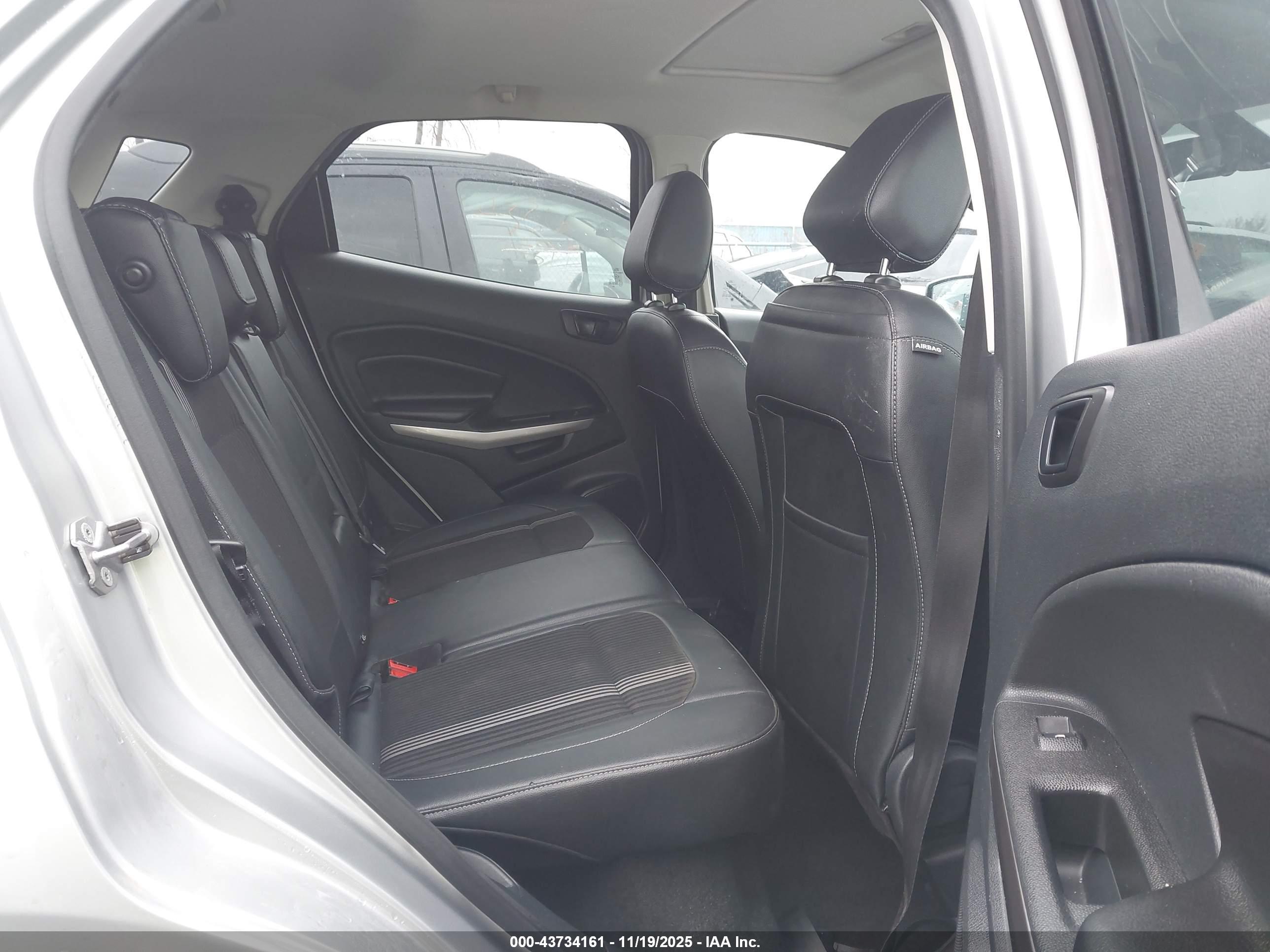 FORD ECOSPORT image 8