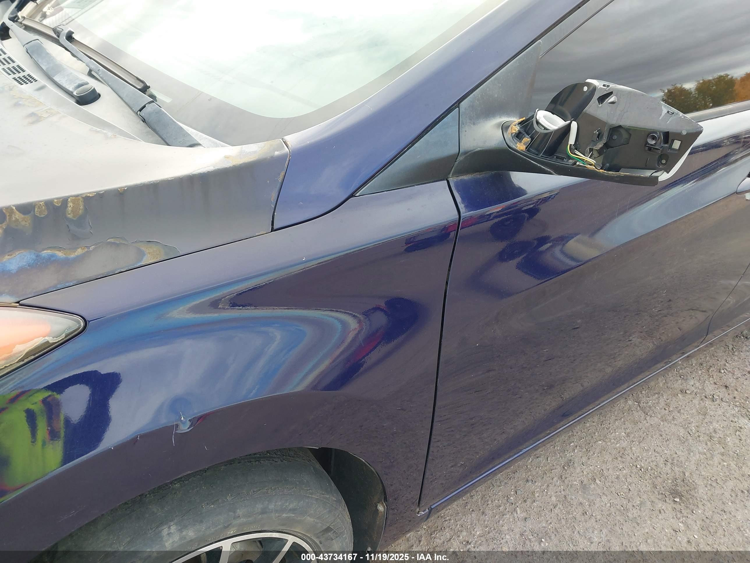 HYUNDAI ELANTRA image 6
