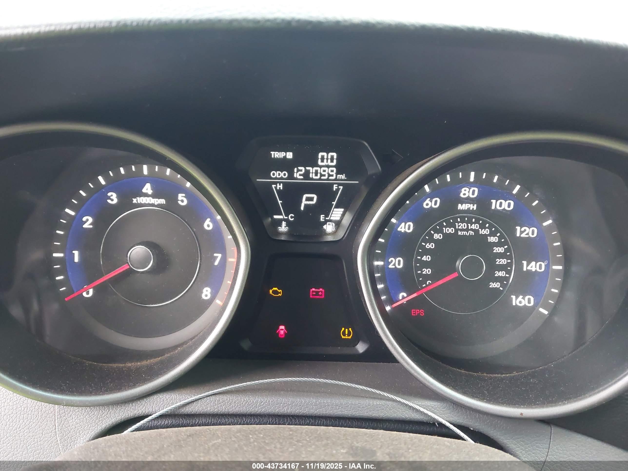 HYUNDAI ELANTRA image 7
