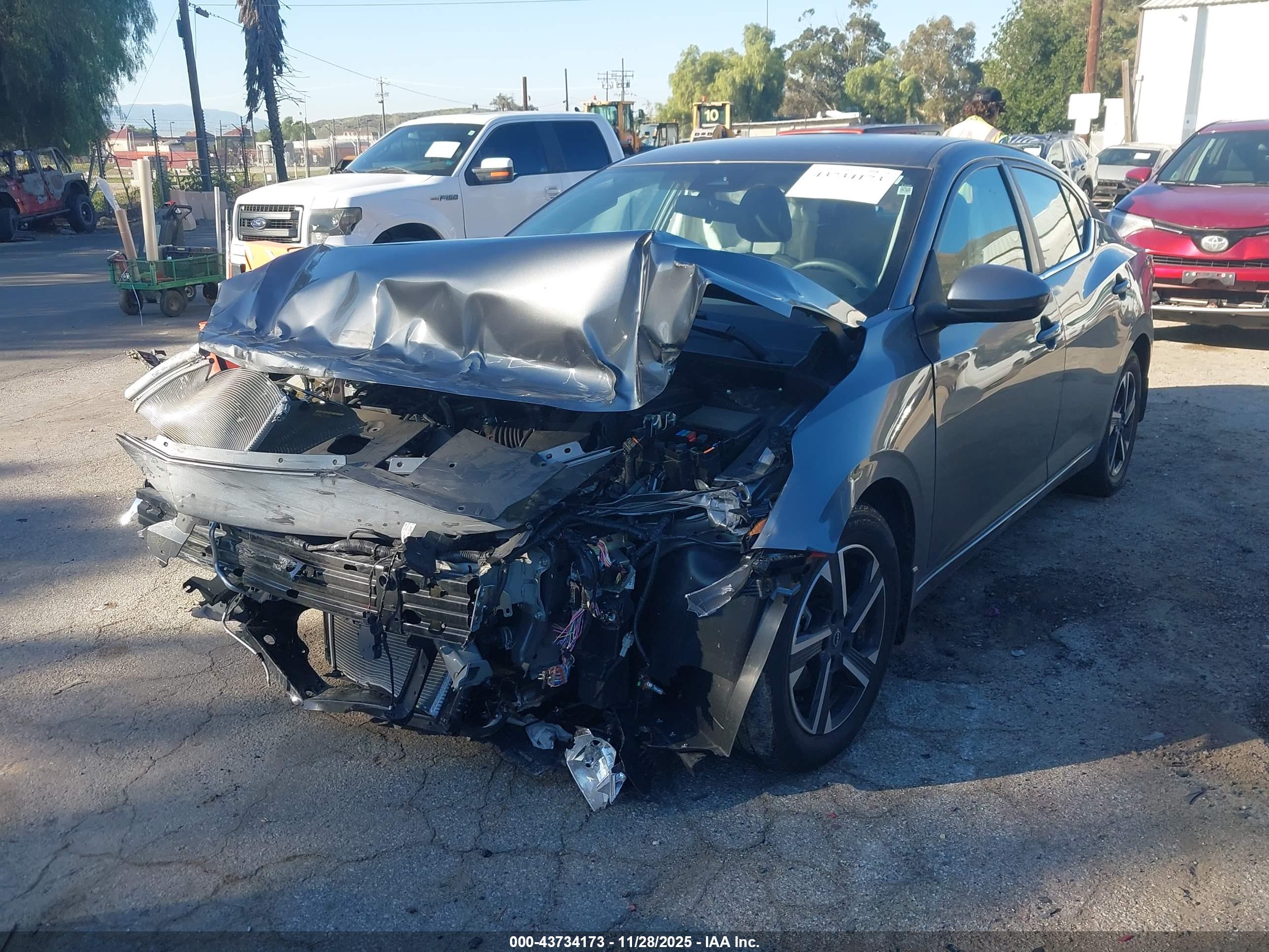 NISSAN SENTRA image 2