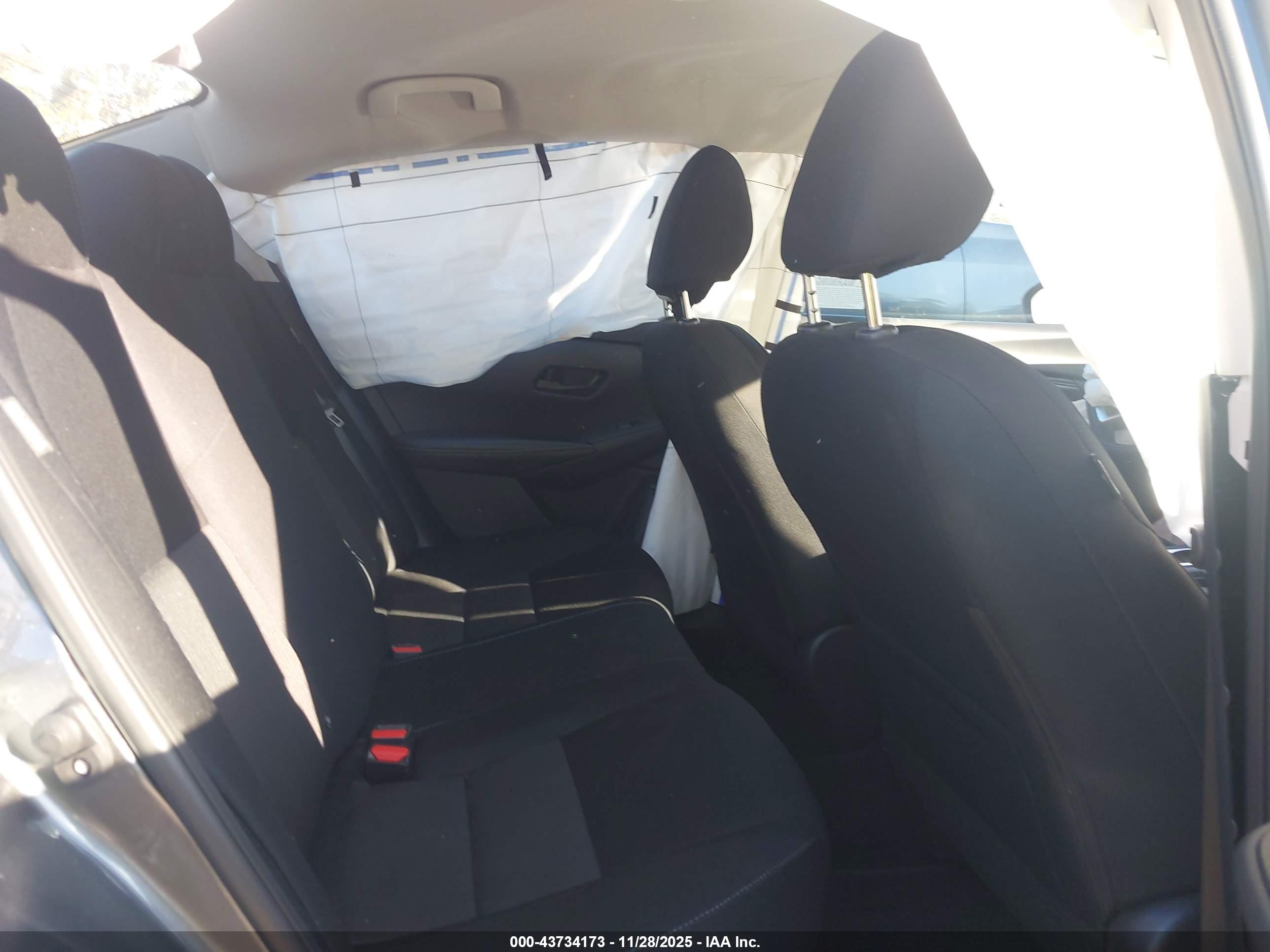 NISSAN SENTRA image 8