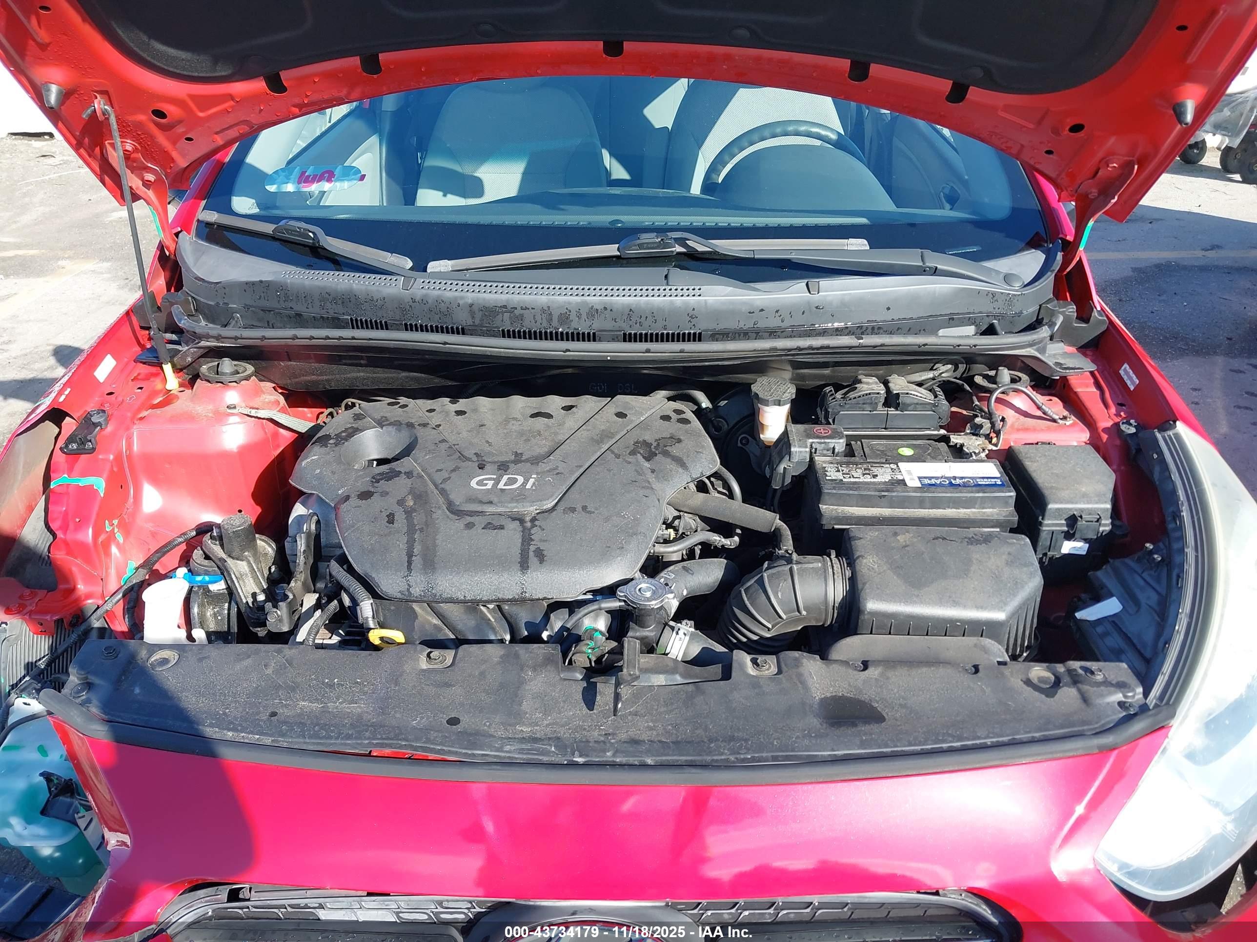 HYUNDAI ACCENT image 10