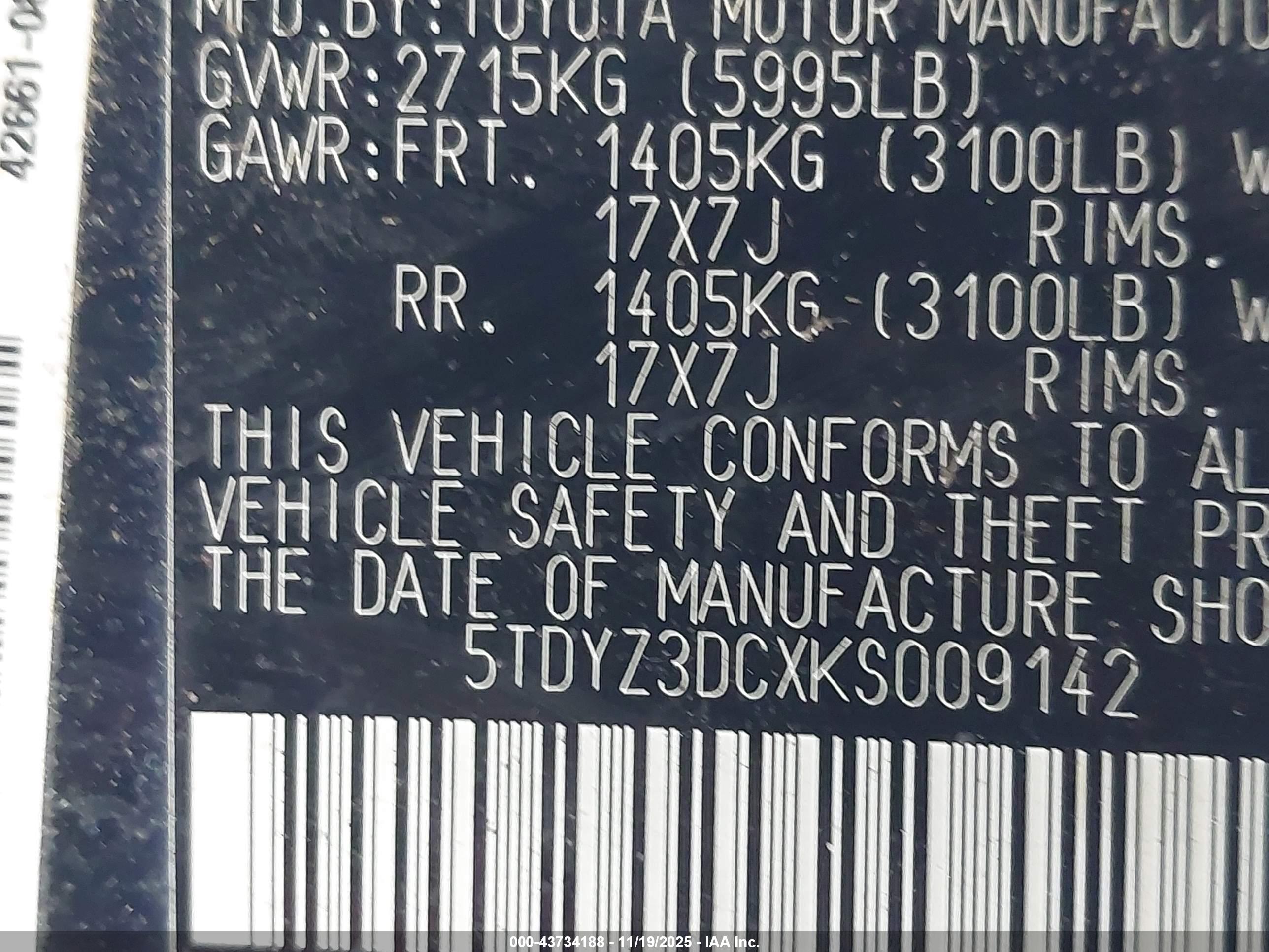 TOYOTA SIENNA image 9