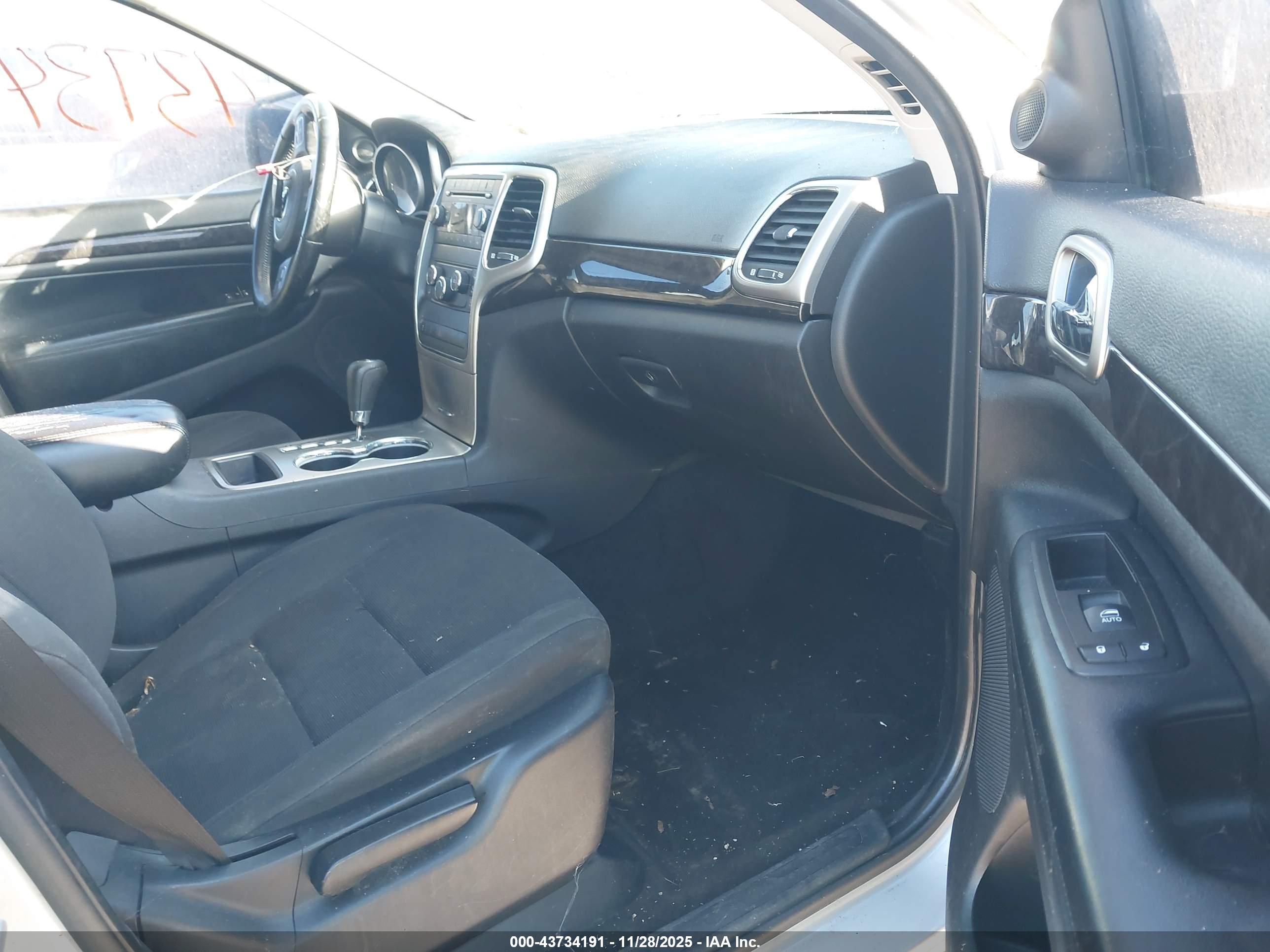 JEEP GRAND image 5