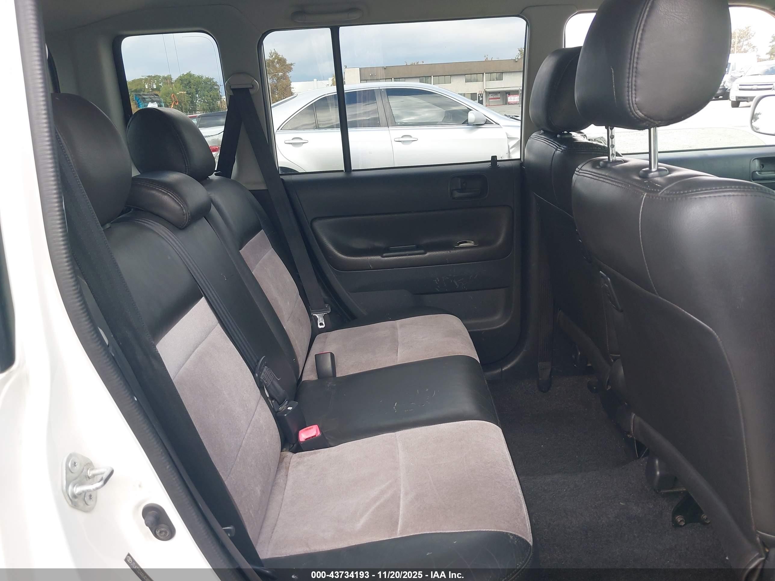 SCION XB image 8