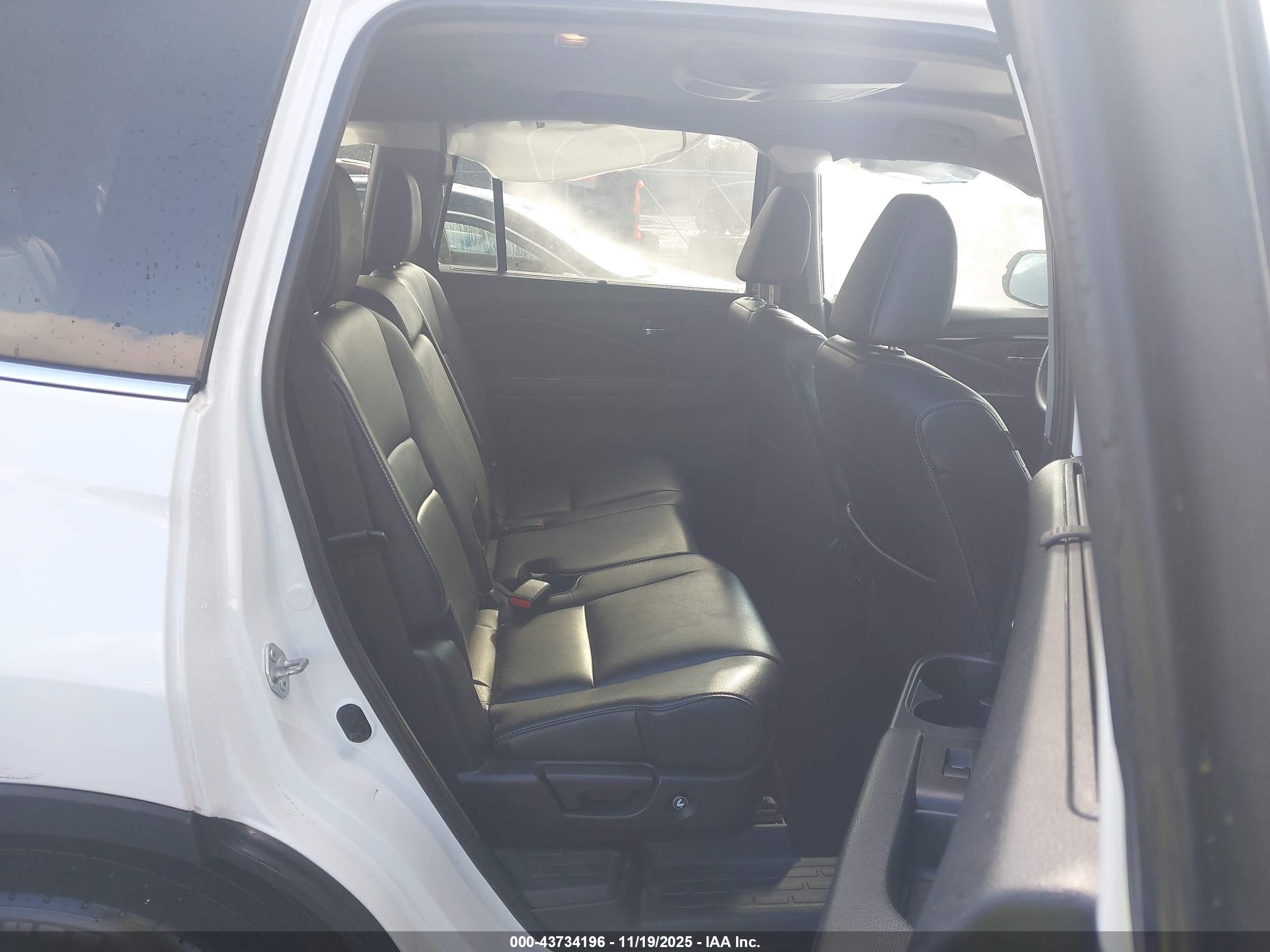HONDA PILOT image 8