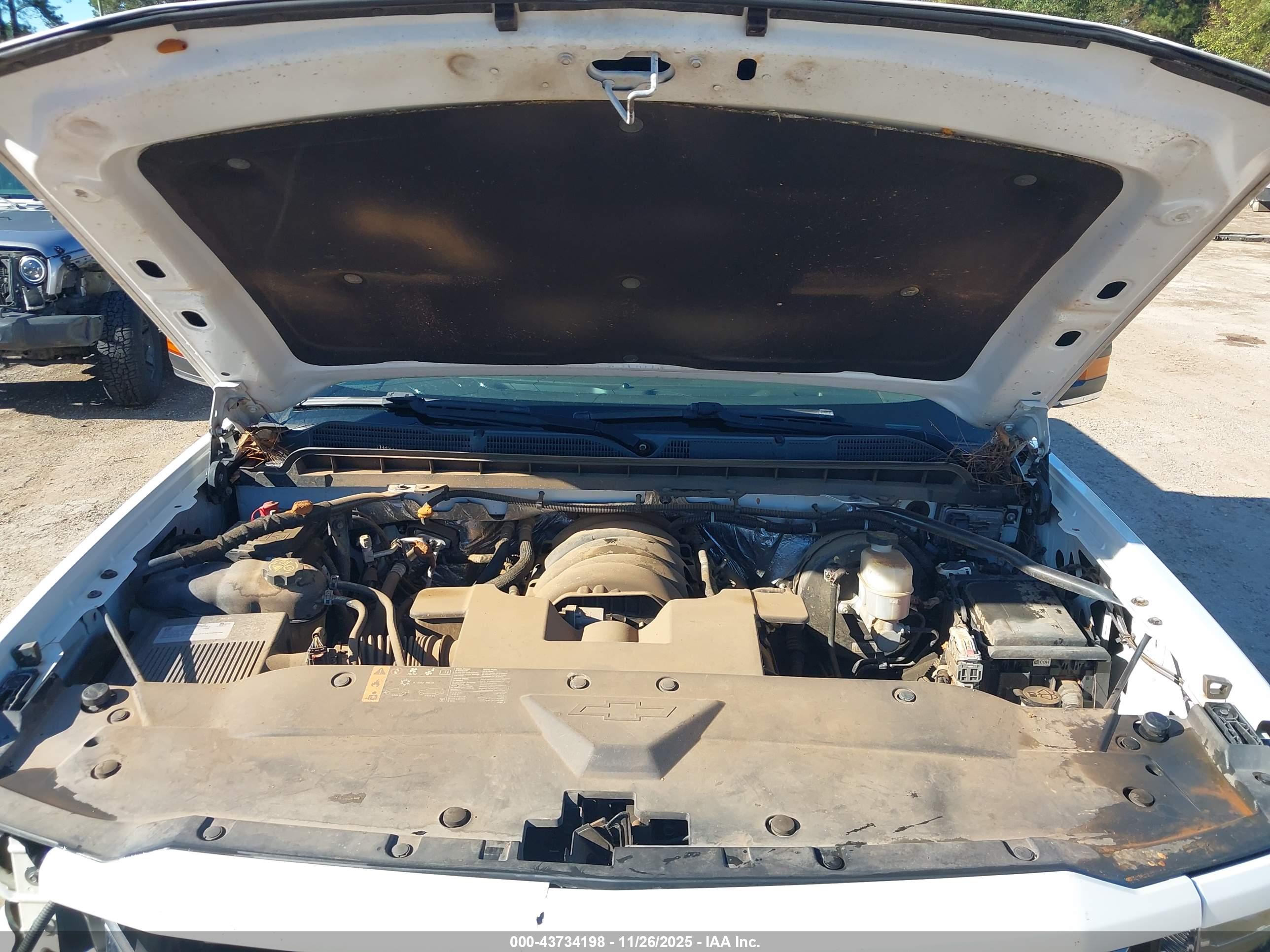 CHEVROLET SILVERADO image 10