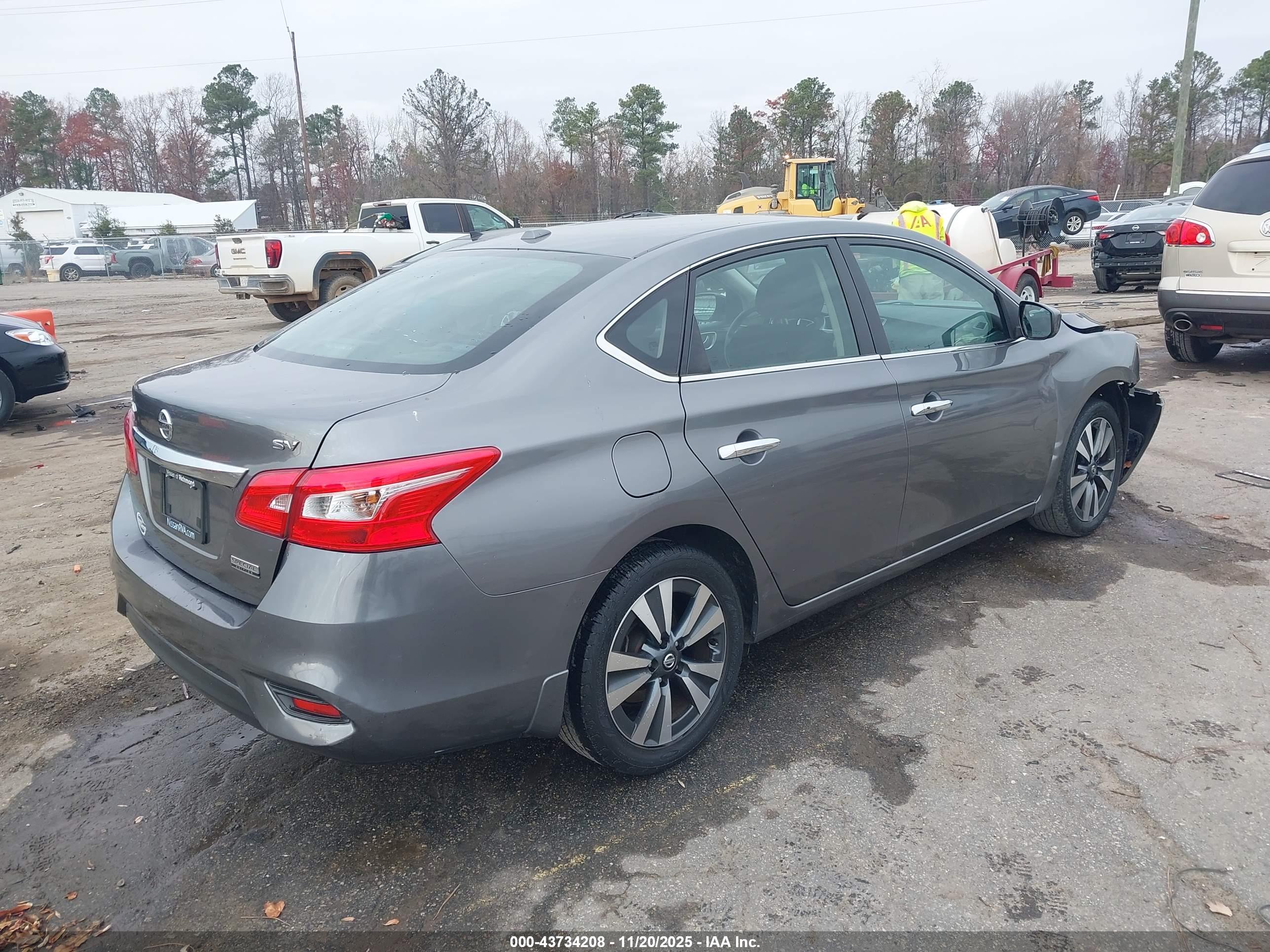 NISSAN SENTRA image 4