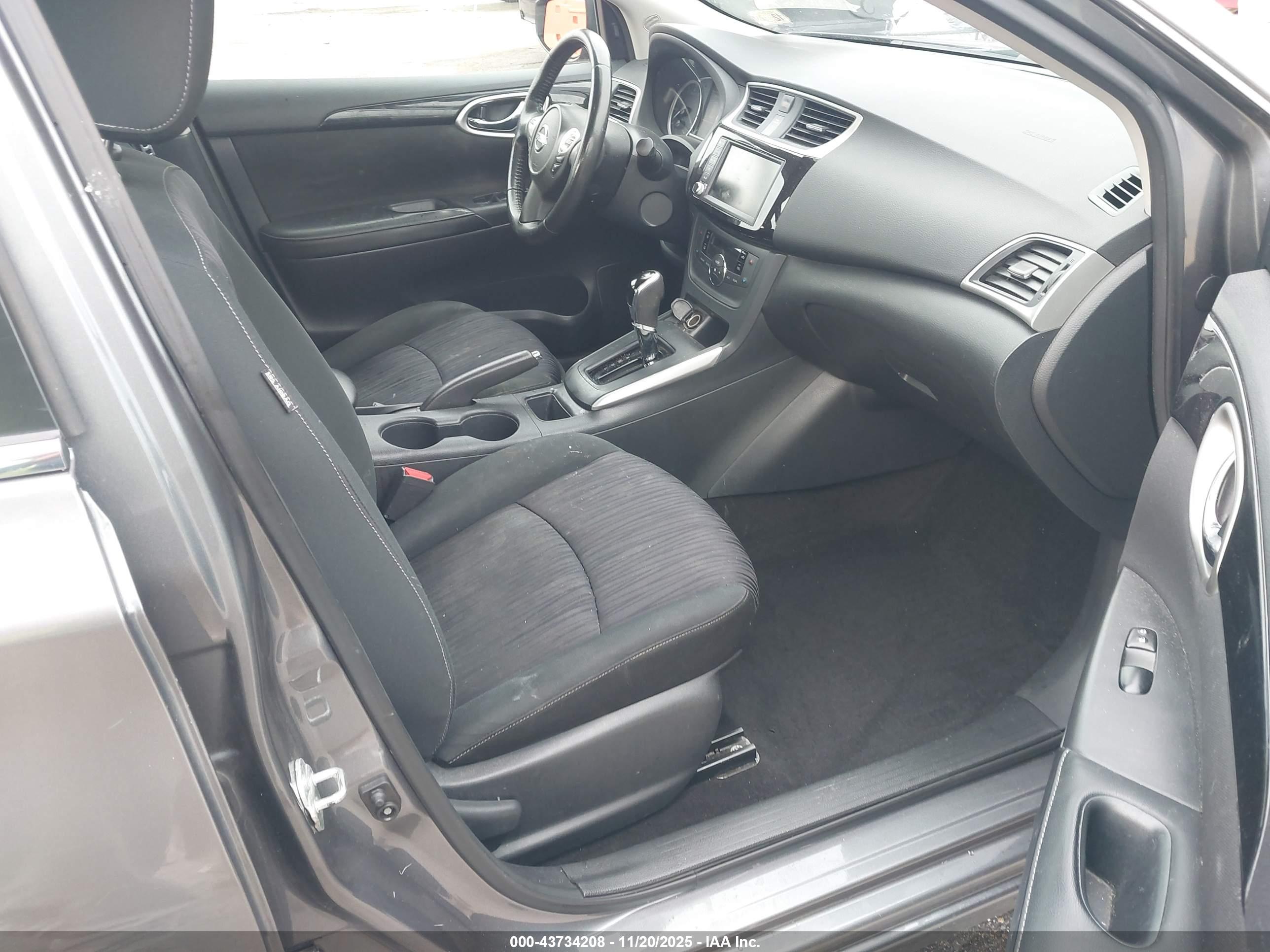 NISSAN SENTRA image 5