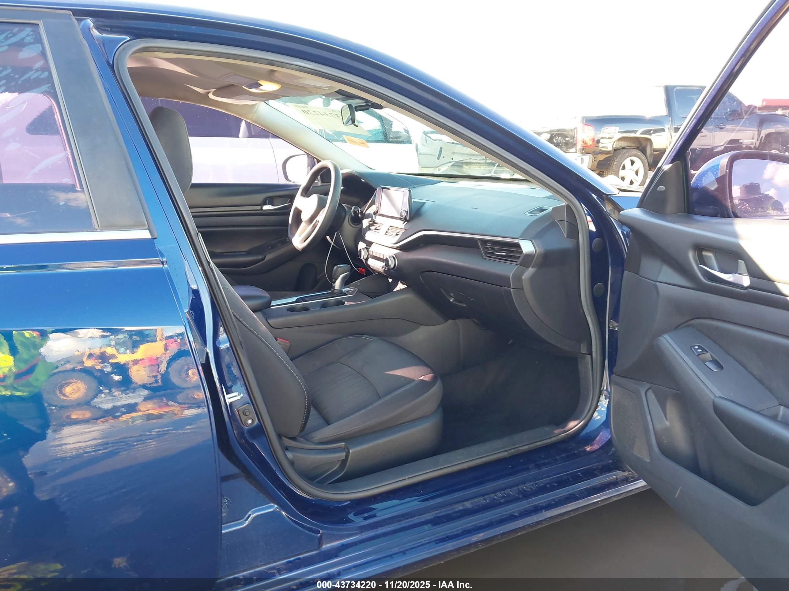 NISSAN ALTIMA image 5