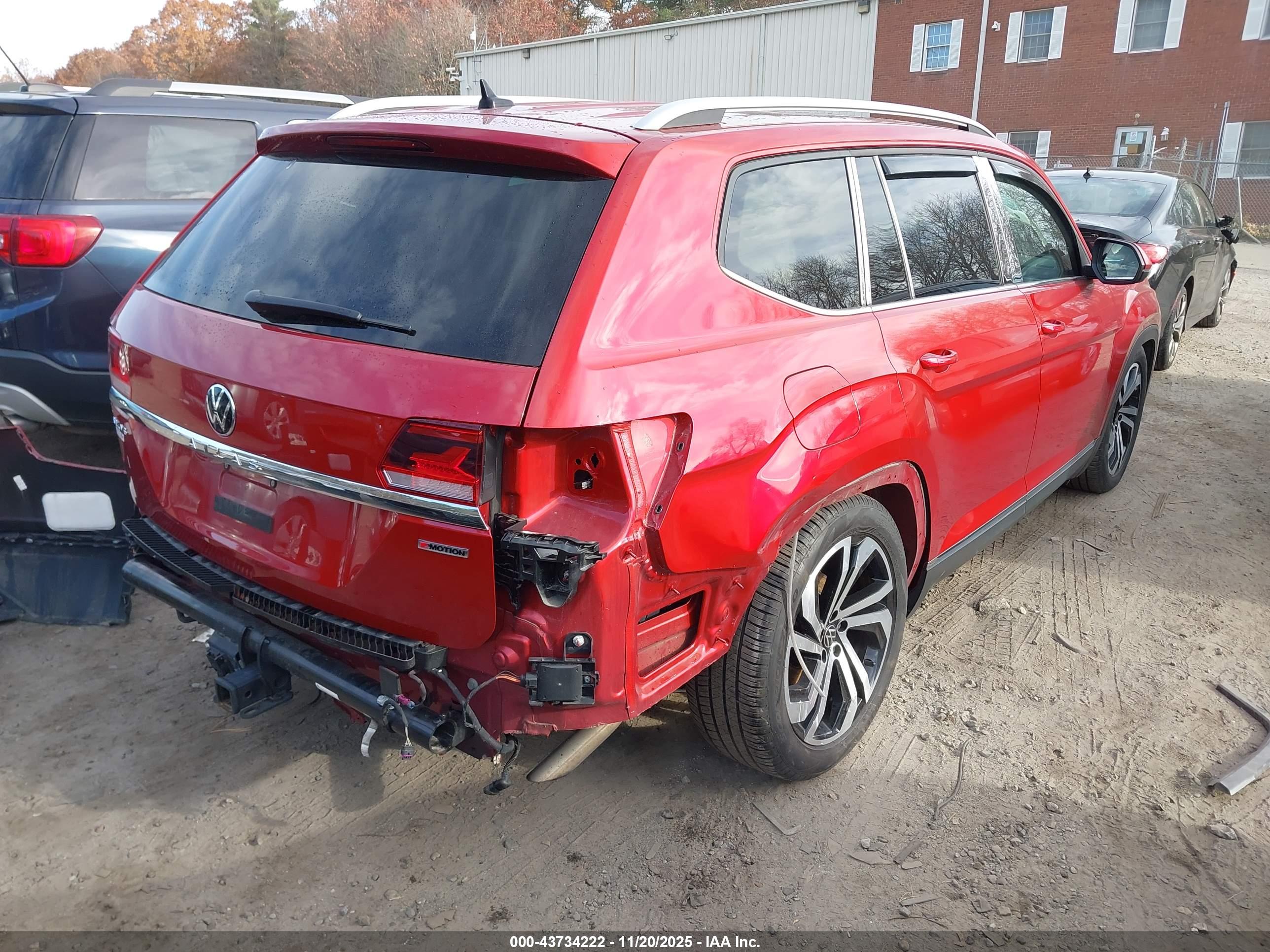 VOLKSWAGEN ATLAS image 4