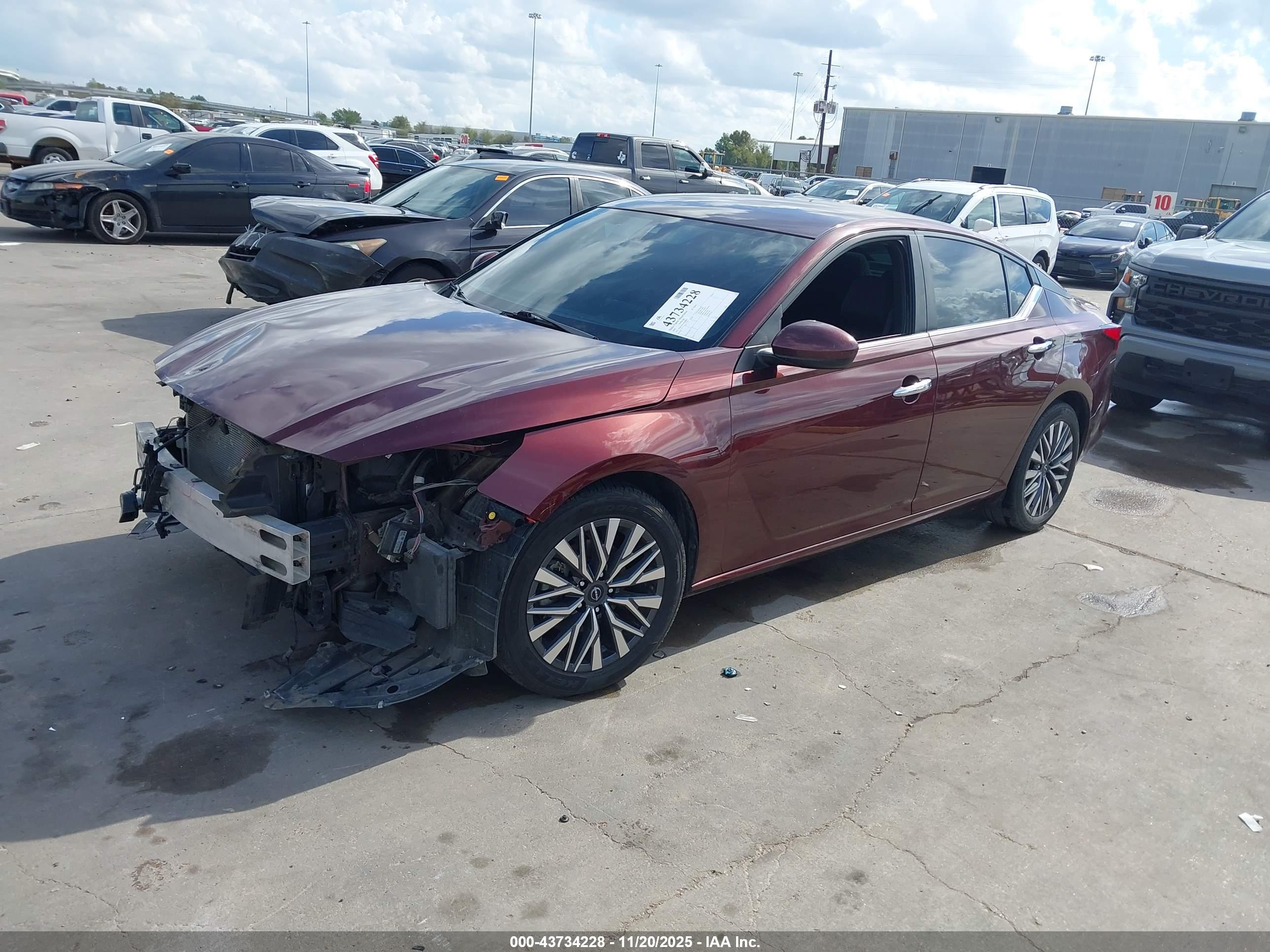 NISSAN ALTIMA image 2