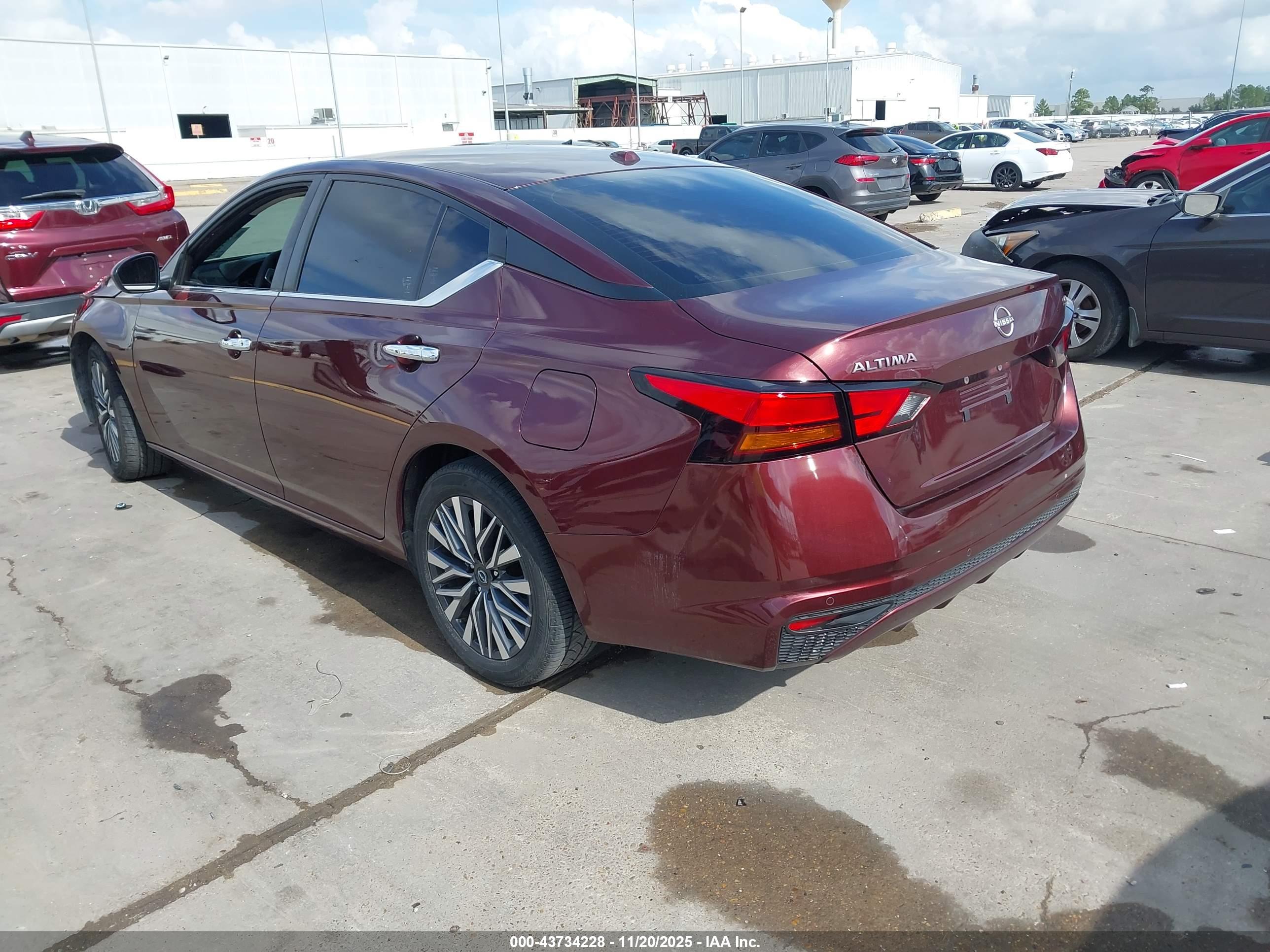 NISSAN ALTIMA image 3