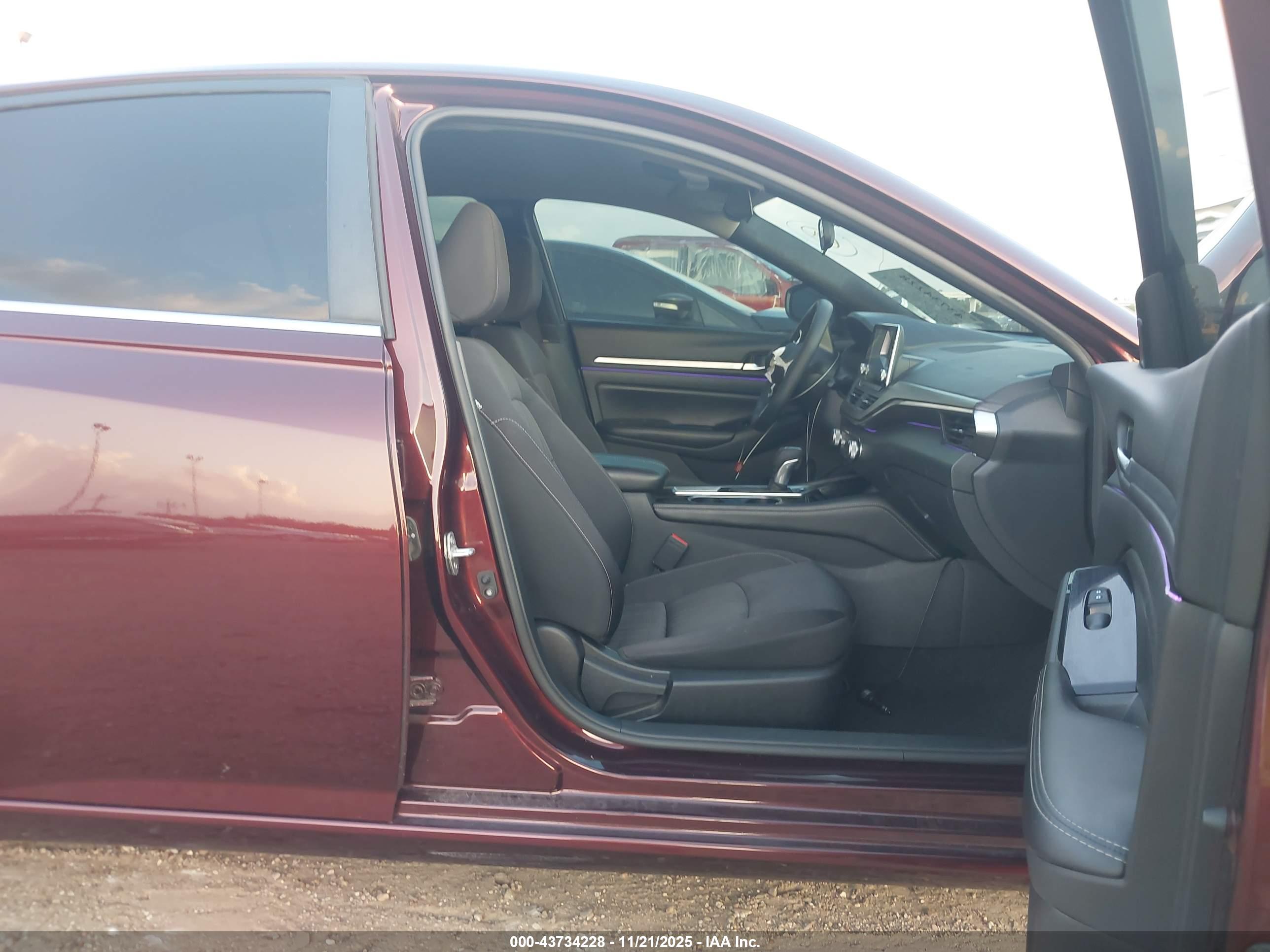 NISSAN ALTIMA image 5