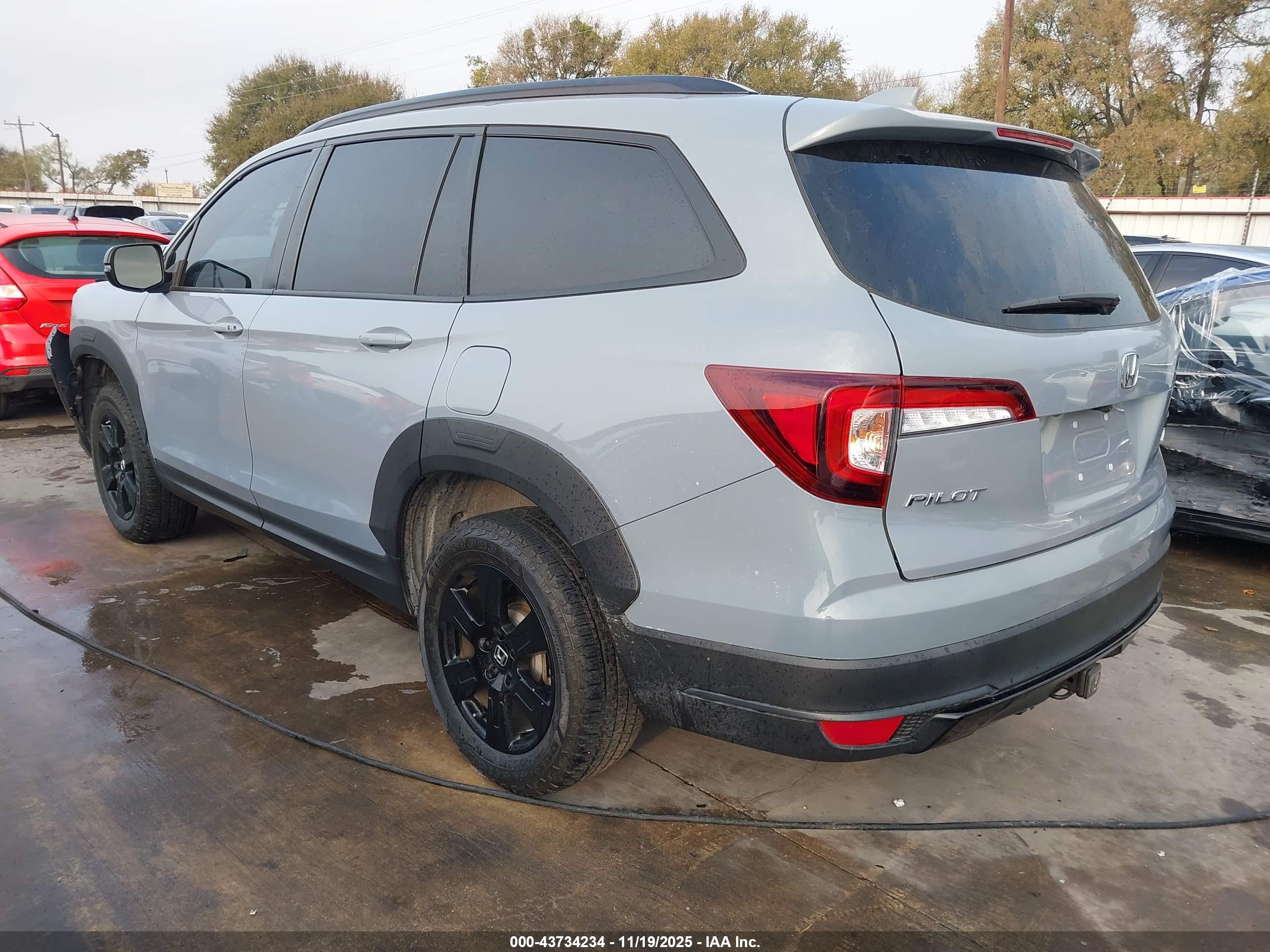 HONDA PILOT image 3