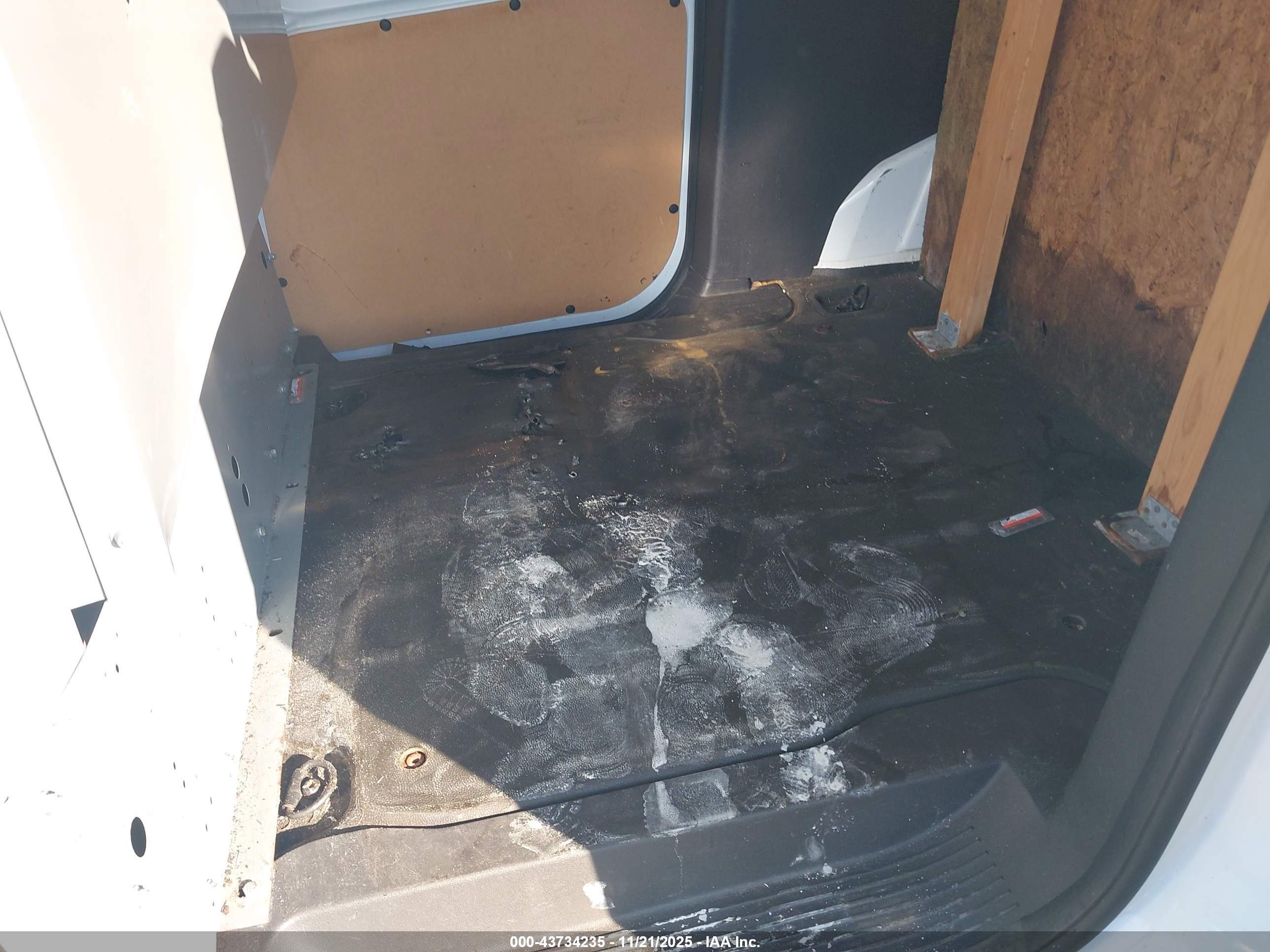 FORD TRANSIT image 8