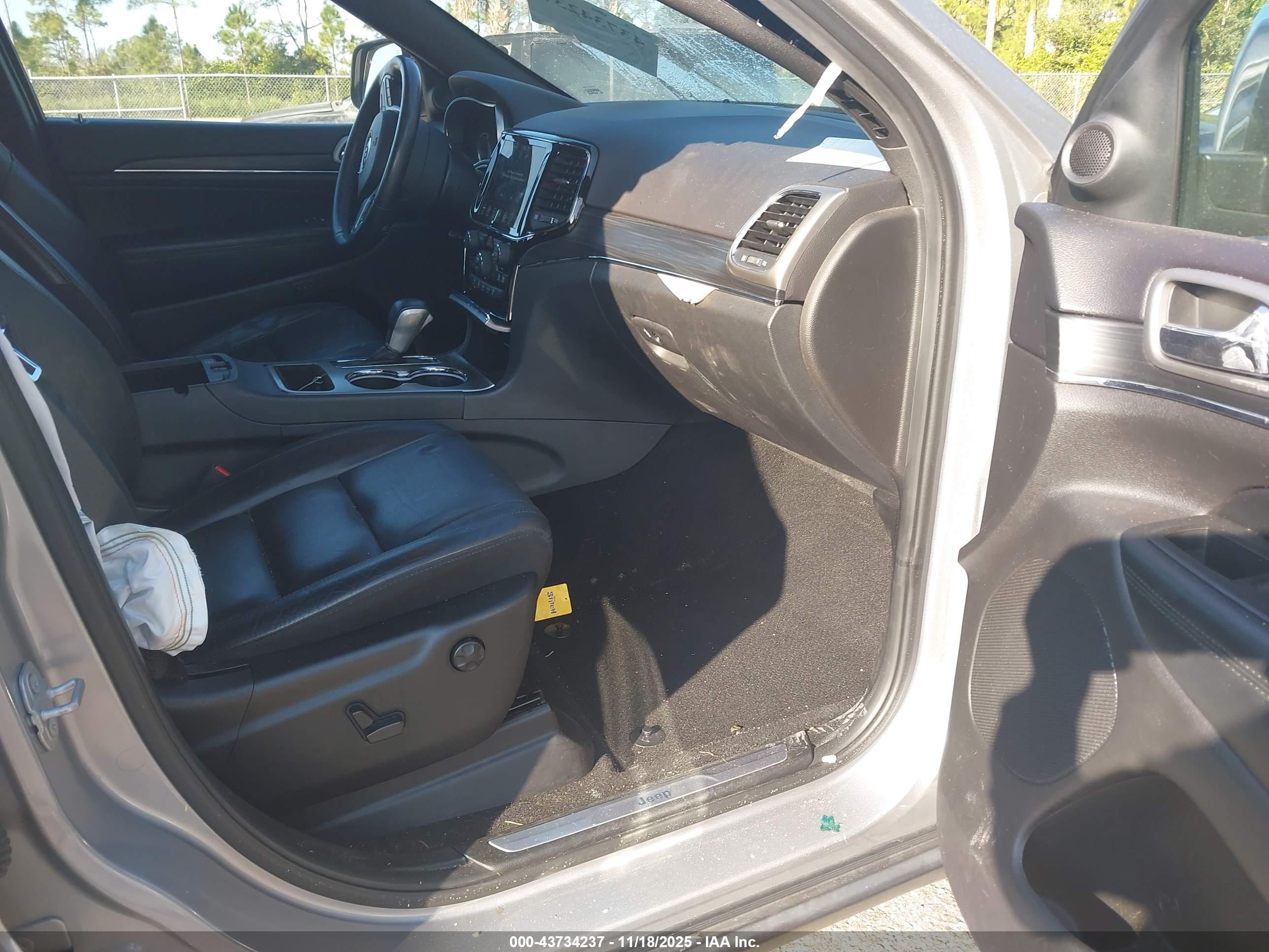 JEEP GRAND image 5