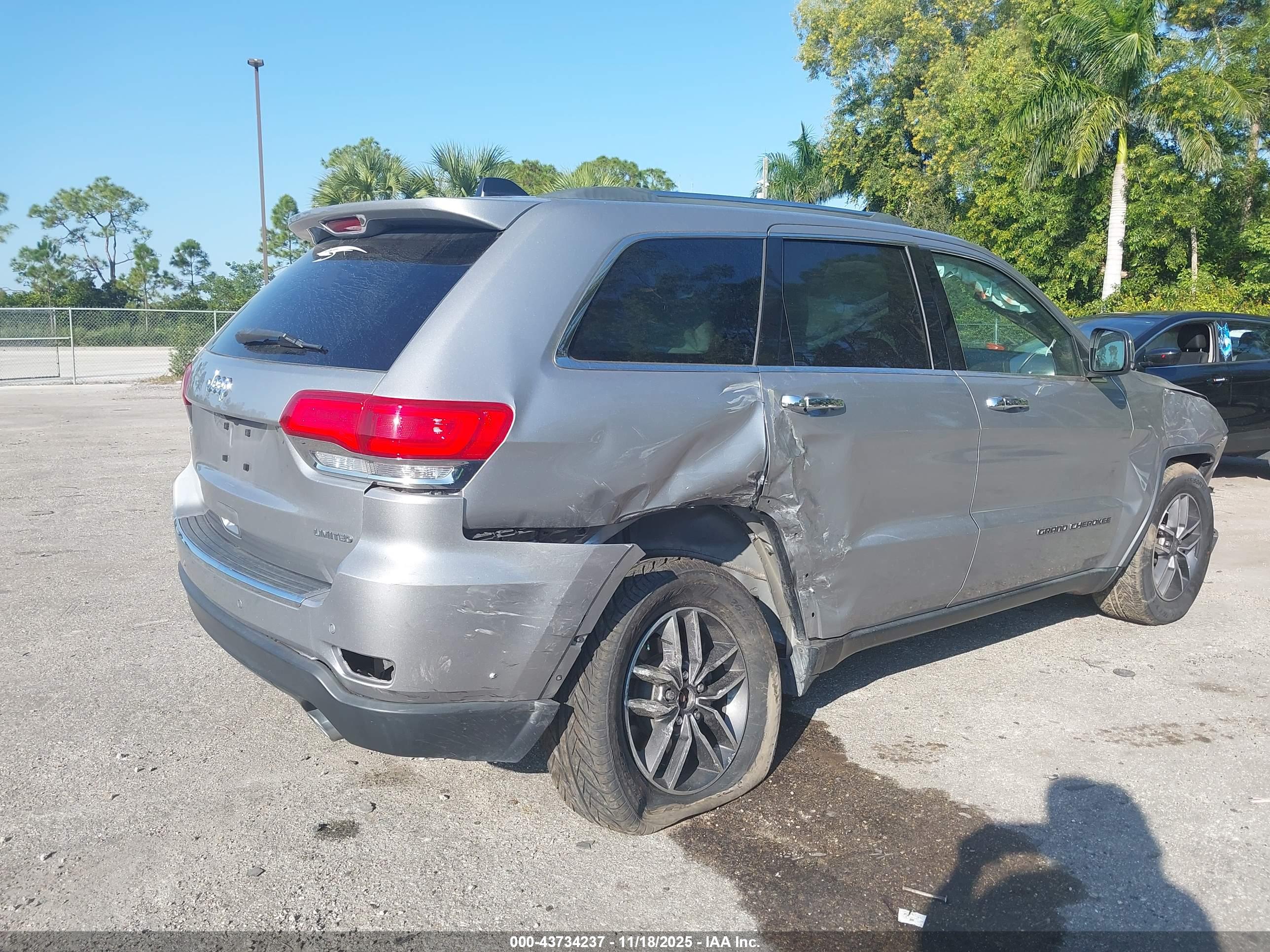 JEEP GRAND image 6