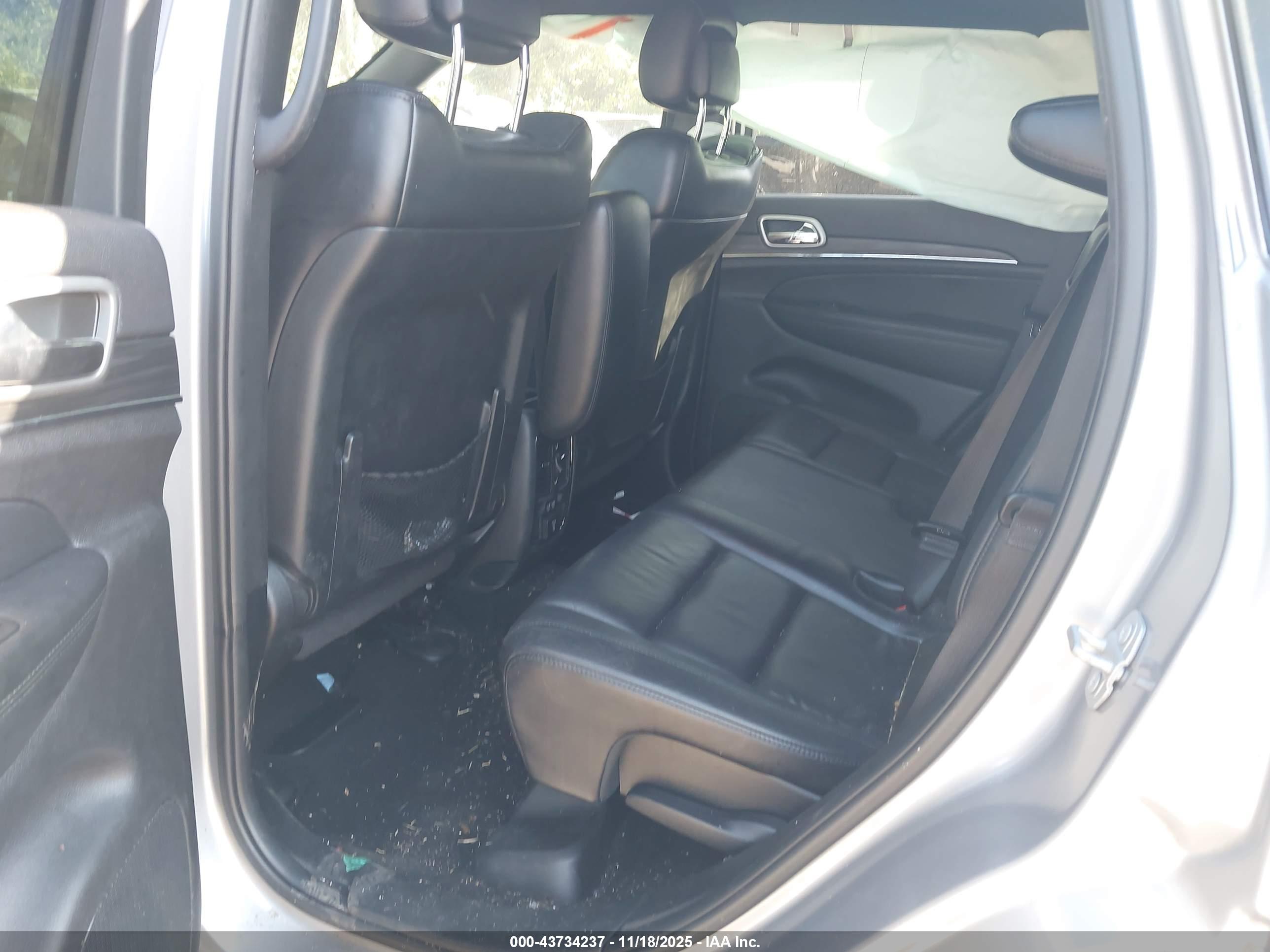 JEEP GRAND image 8
