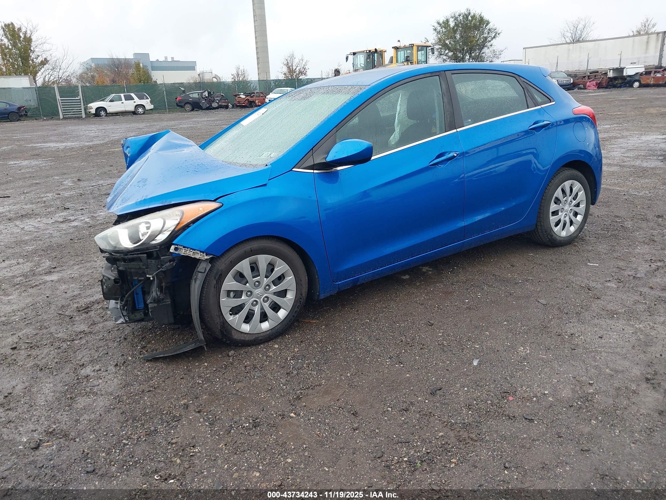 HYUNDAI ELANTRA image 2