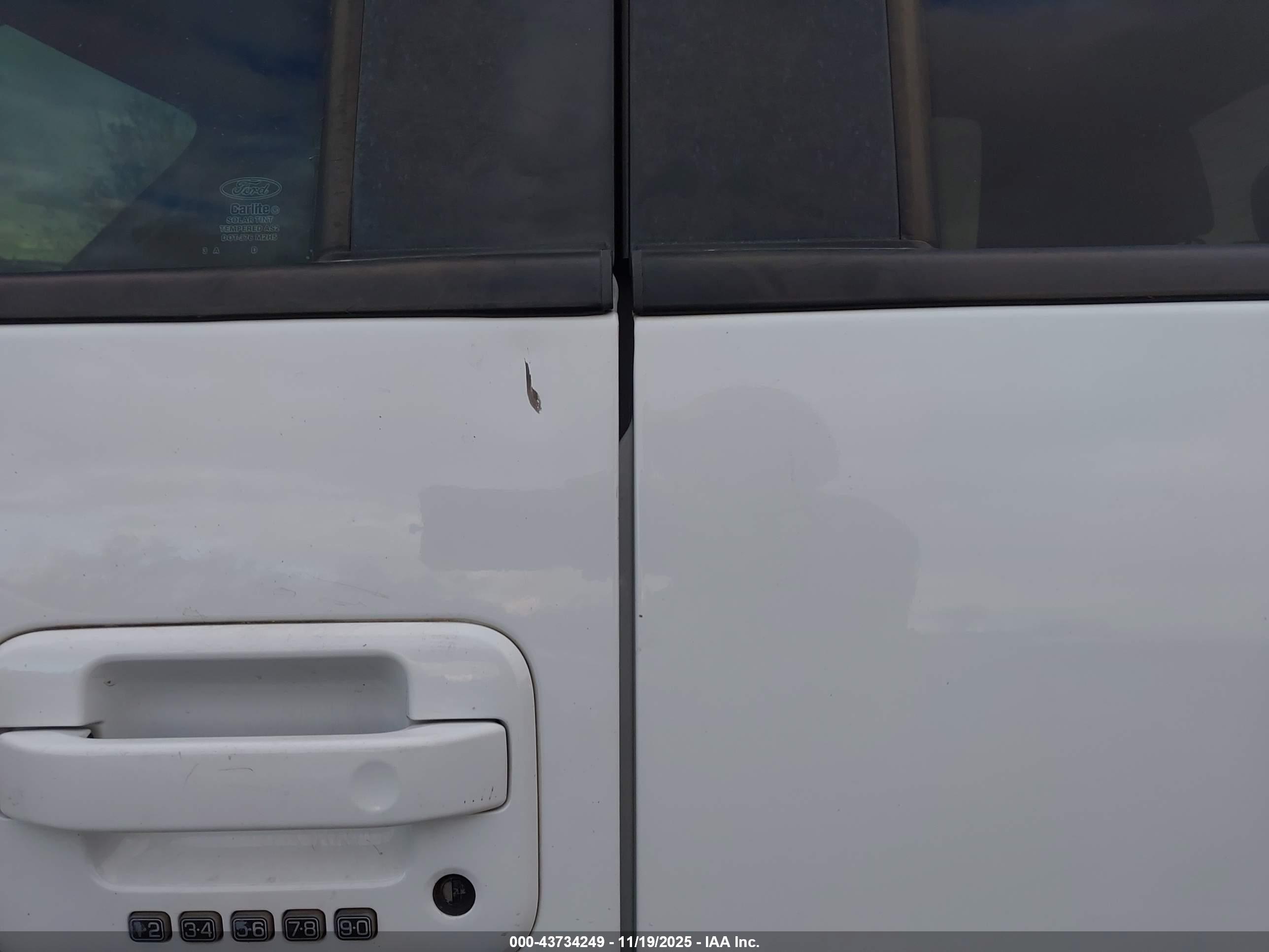 FORD F-150 image 6