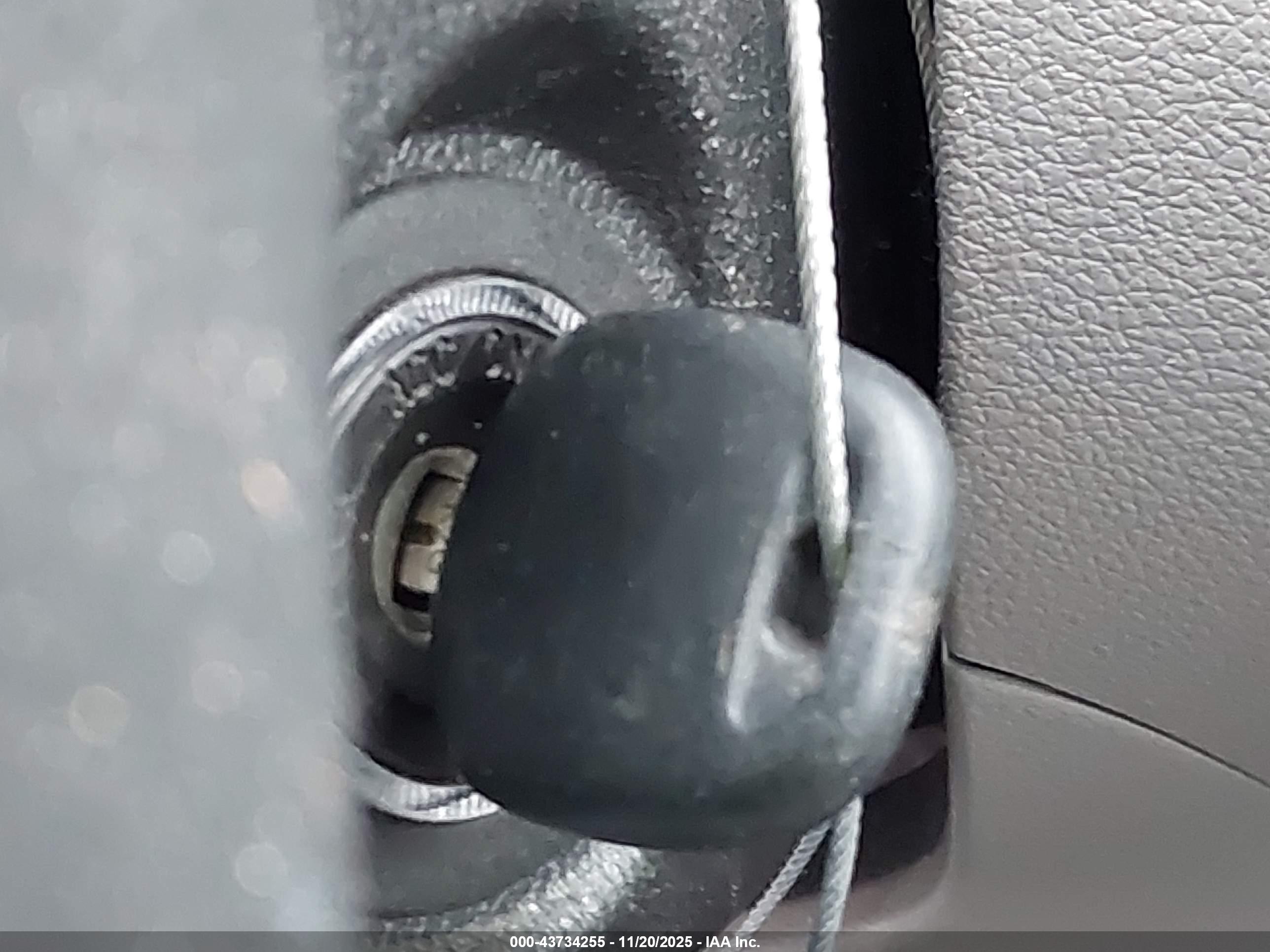 HYUNDAI TUCSON image 11