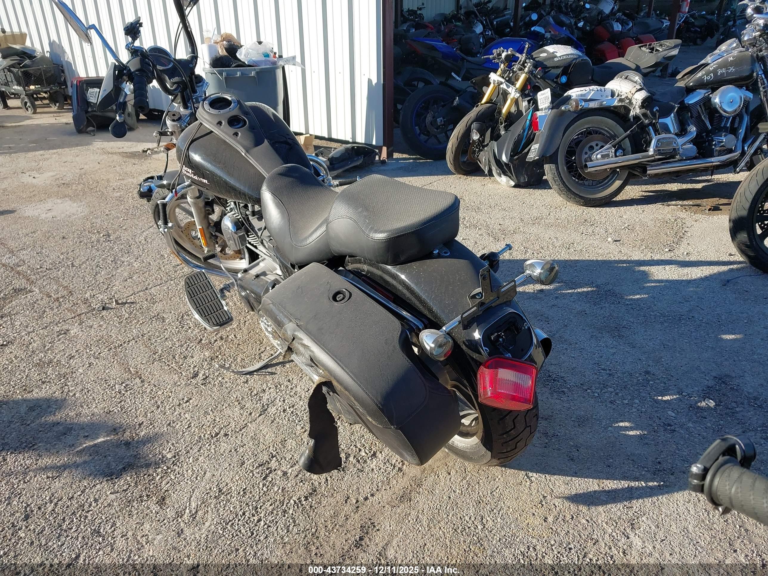 HARLEY-DAVIDSON FXD image 3